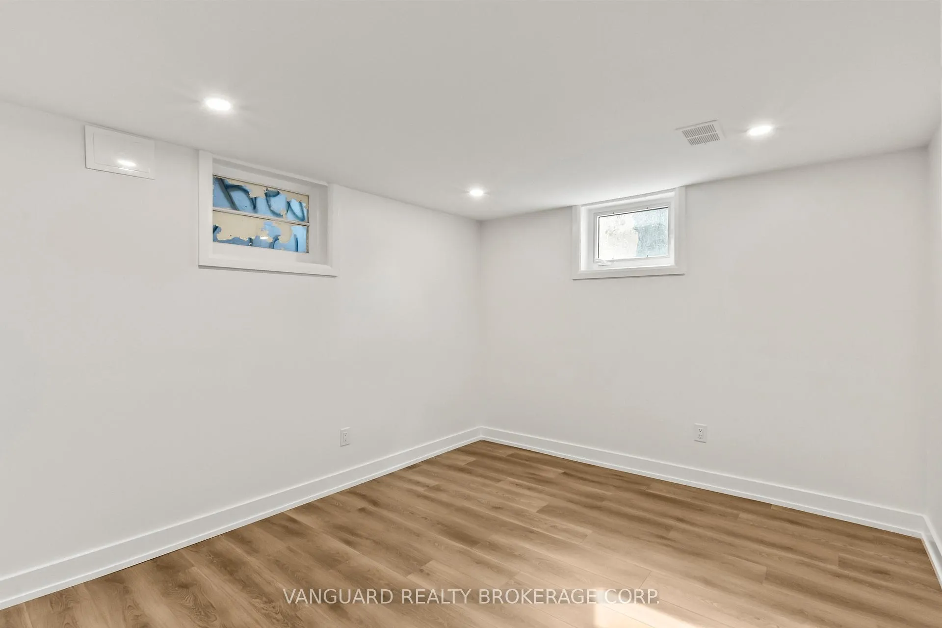 Photo 33 of 69 Joyce Parkway, North York, Yorkdale-Glen Park — HOMEH