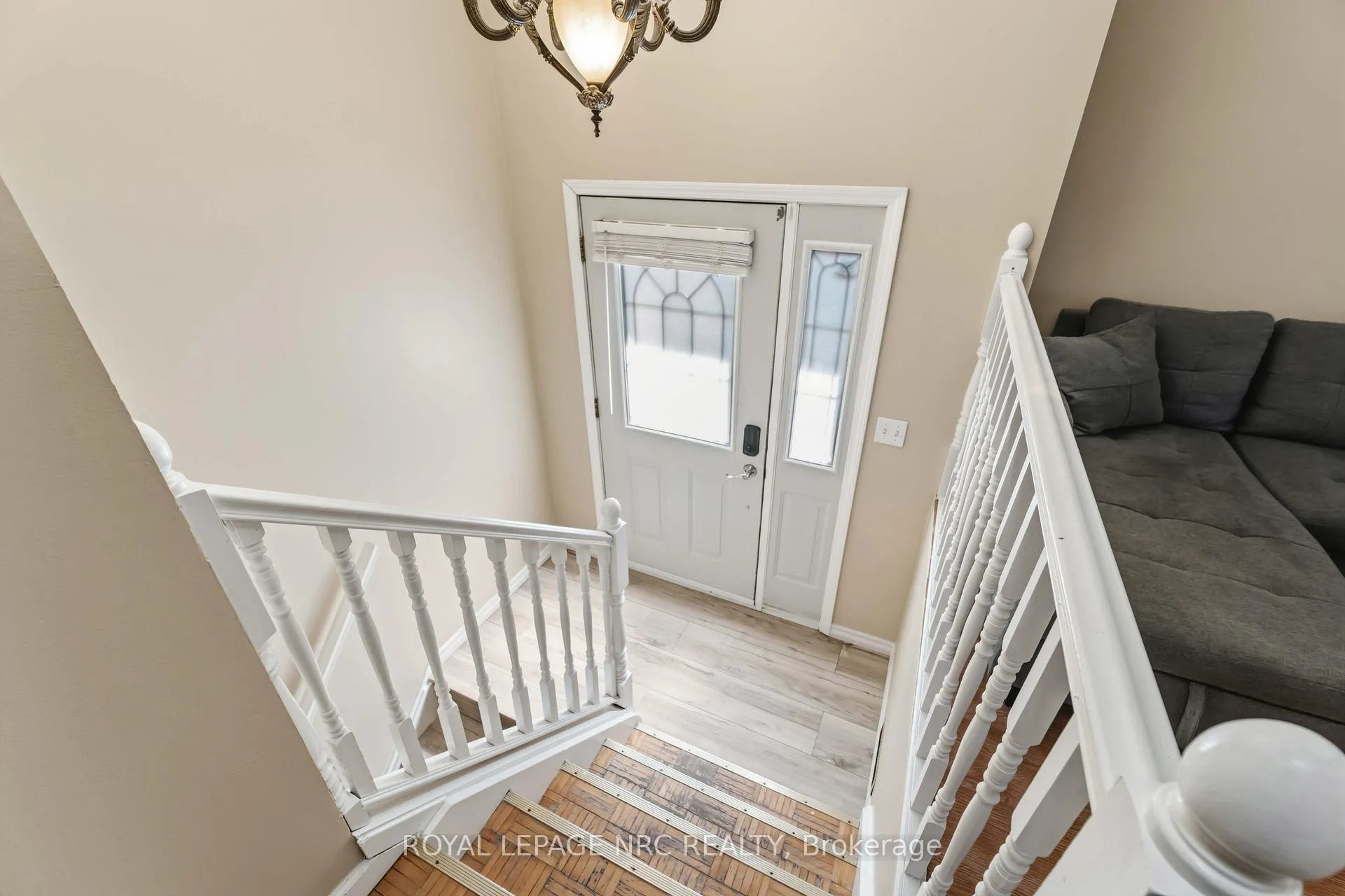 Photo 4 of 6583 Harmony Avenue, Niagara Falls, West Wood — HOMEH