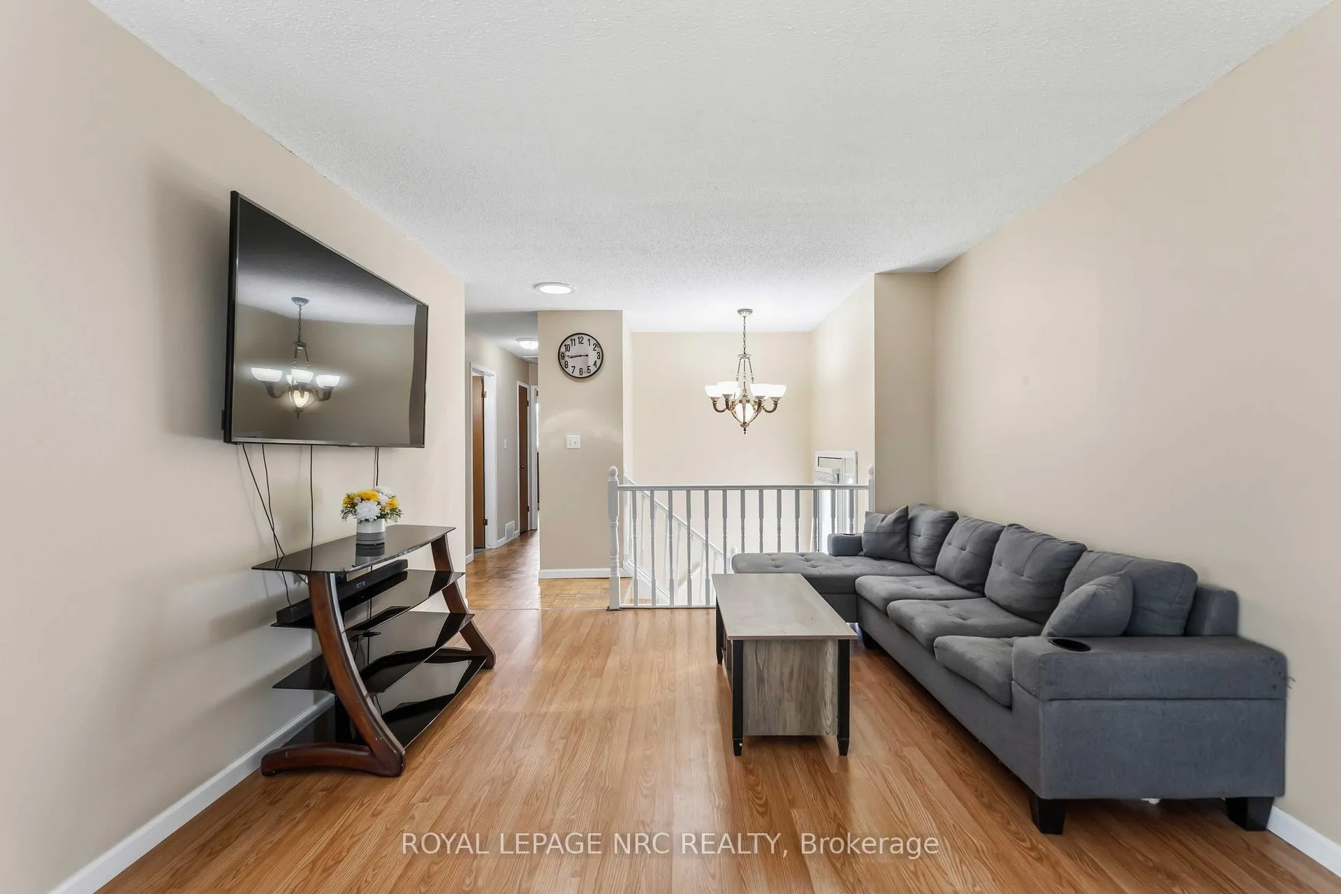Photo 7 of 6583 Harmony Avenue, Niagara Falls, West Wood — HOMEH
