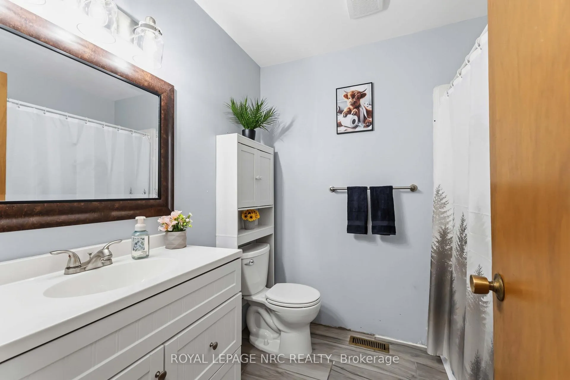 Photo 15 of 6583 Harmony Avenue, Niagara Falls, West Wood — HOMEH