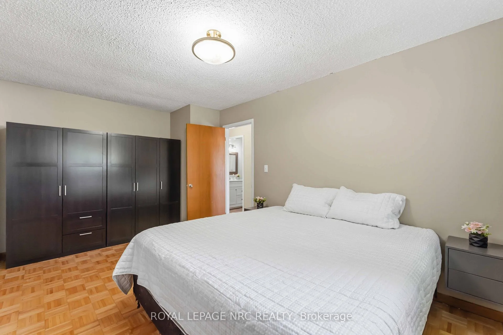 Photo 16 of 6583 Harmony Avenue, Niagara Falls, West Wood — HOMEH