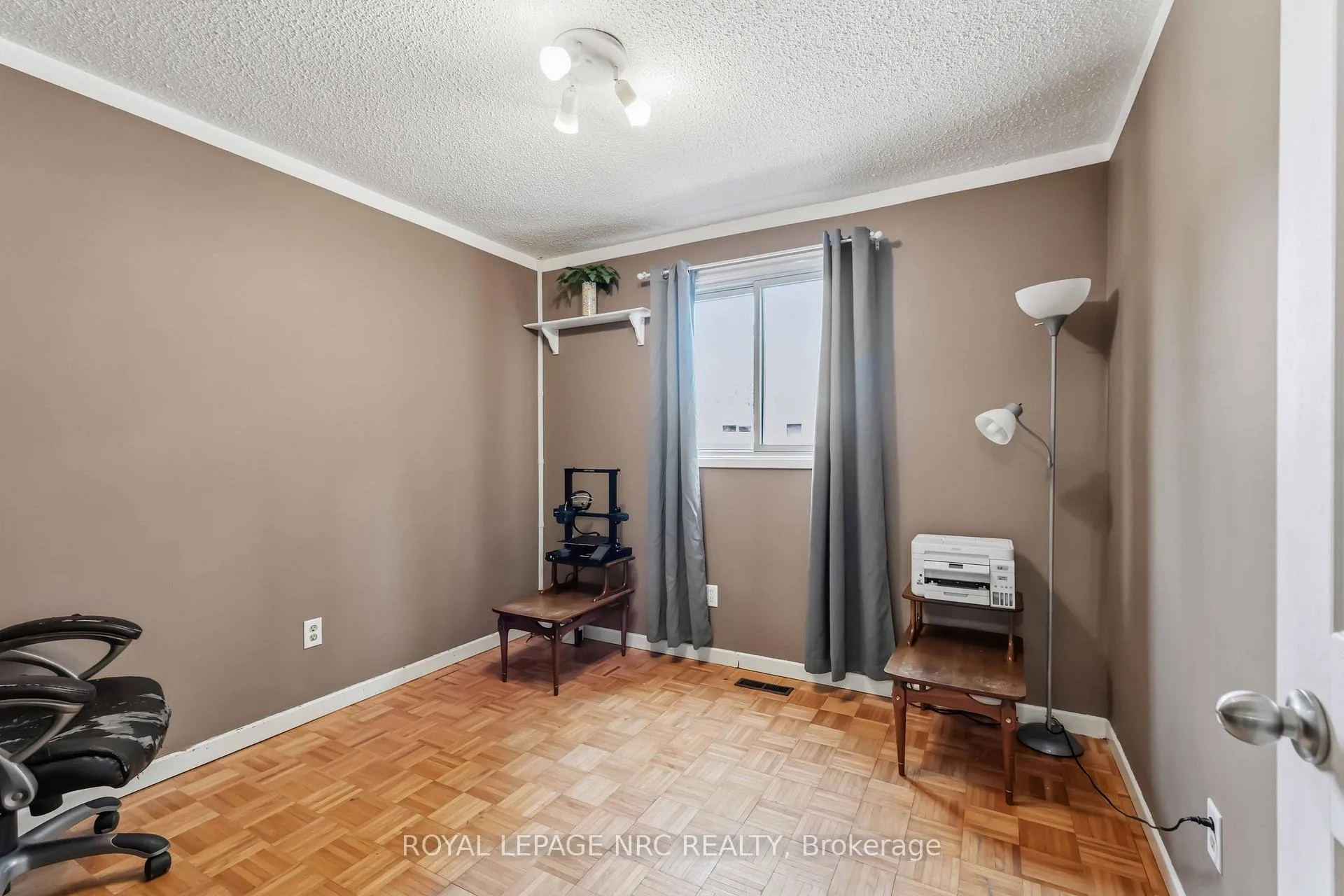 Photo 18 of 6583 Harmony Avenue, Niagara Falls, West Wood — HOMEH