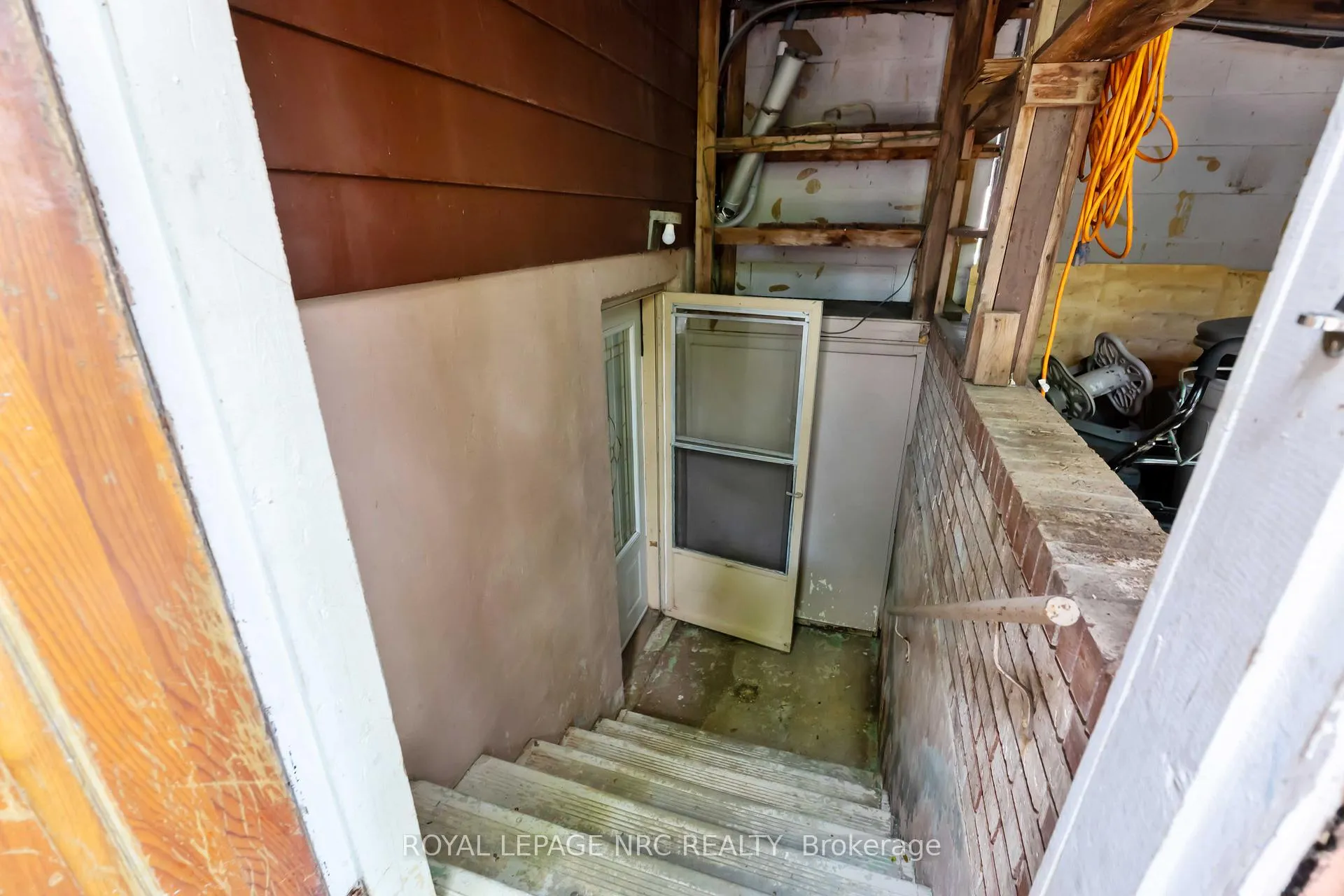 Photo 30 of 6583 Harmony Avenue, Niagara Falls, West Wood — HOMEH