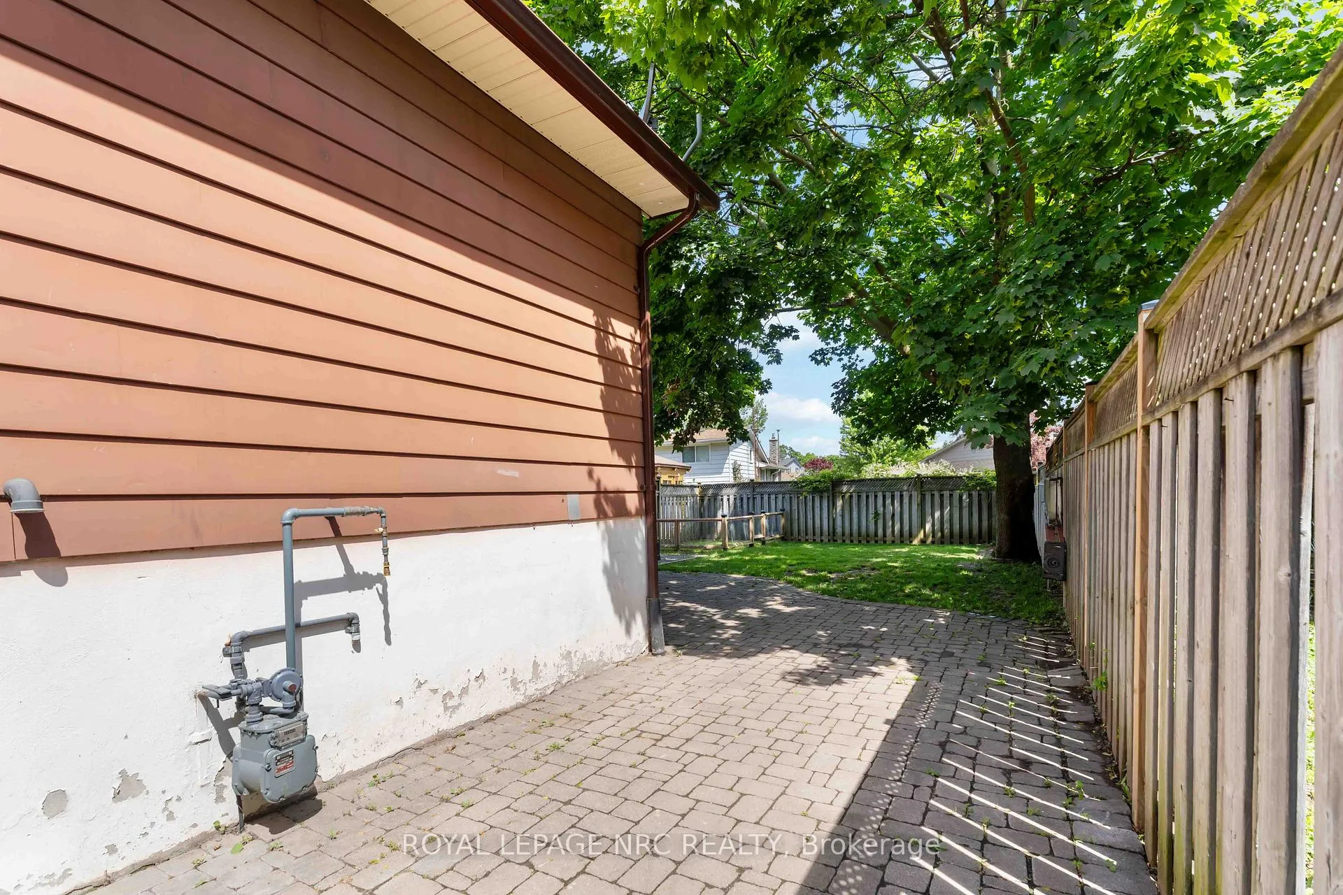 Photo 32 of 6583 Harmony Avenue, Niagara Falls, West Wood — HOMEH