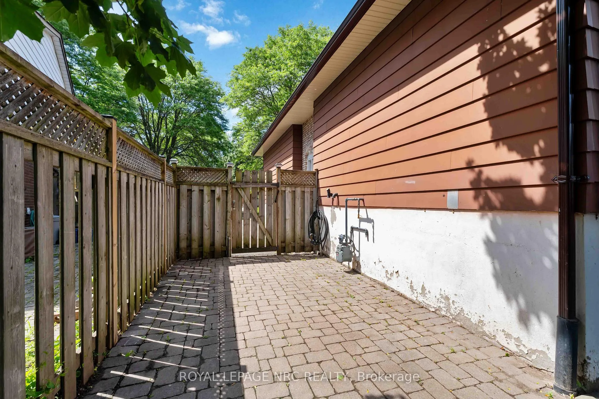 Photo 33 of 6583 Harmony Avenue, Niagara Falls, West Wood — HOMEH