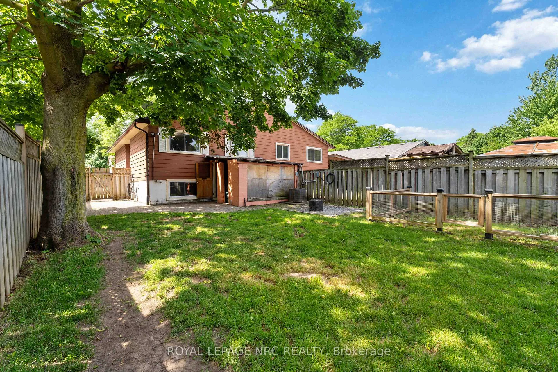Photo 35 of 6583 Harmony Avenue, Niagara Falls, West Wood — HOMEH