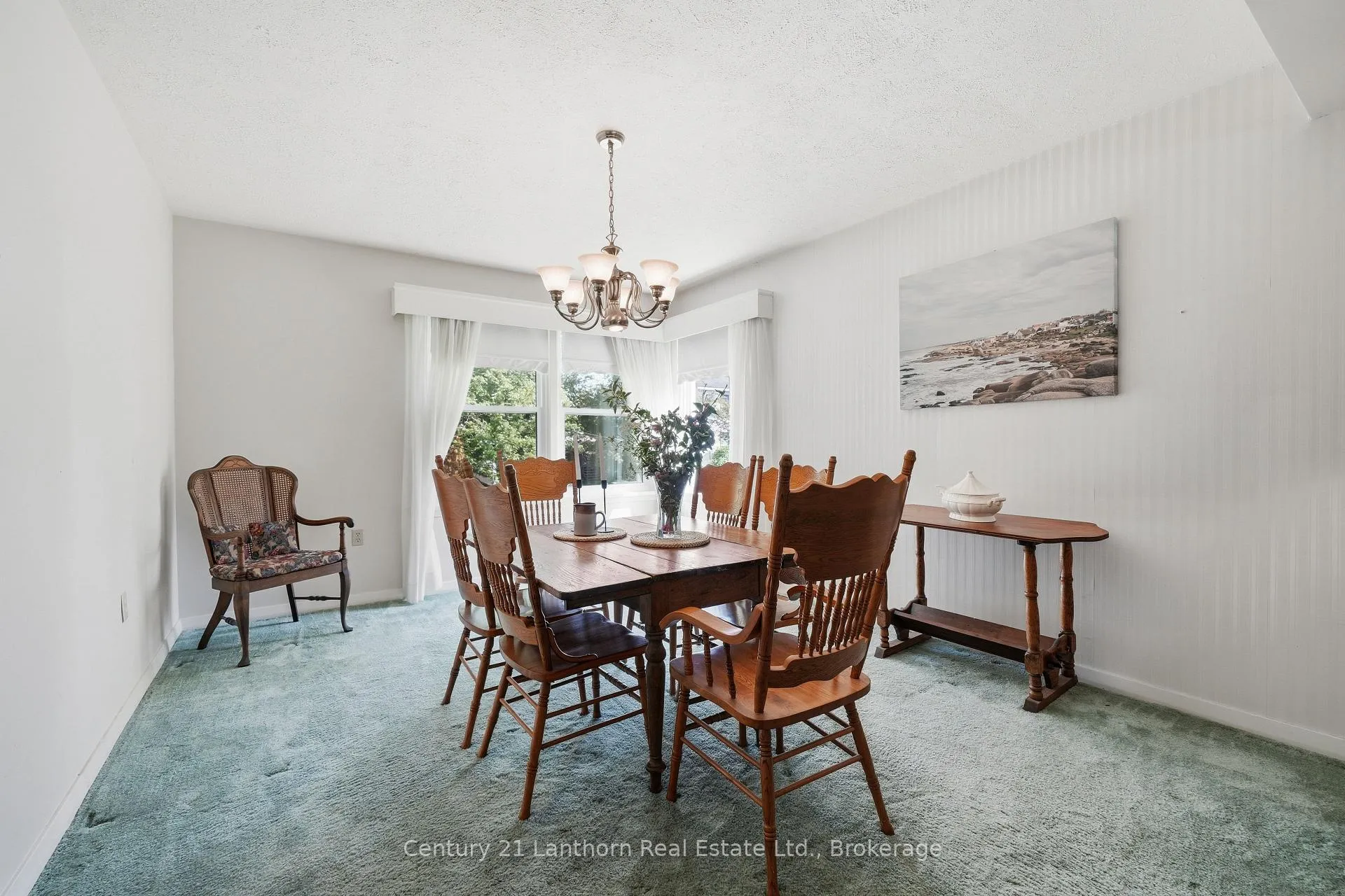 Photo 10 of 2 Century Drive, Prince Edward County, Picton Ward — HOMEH