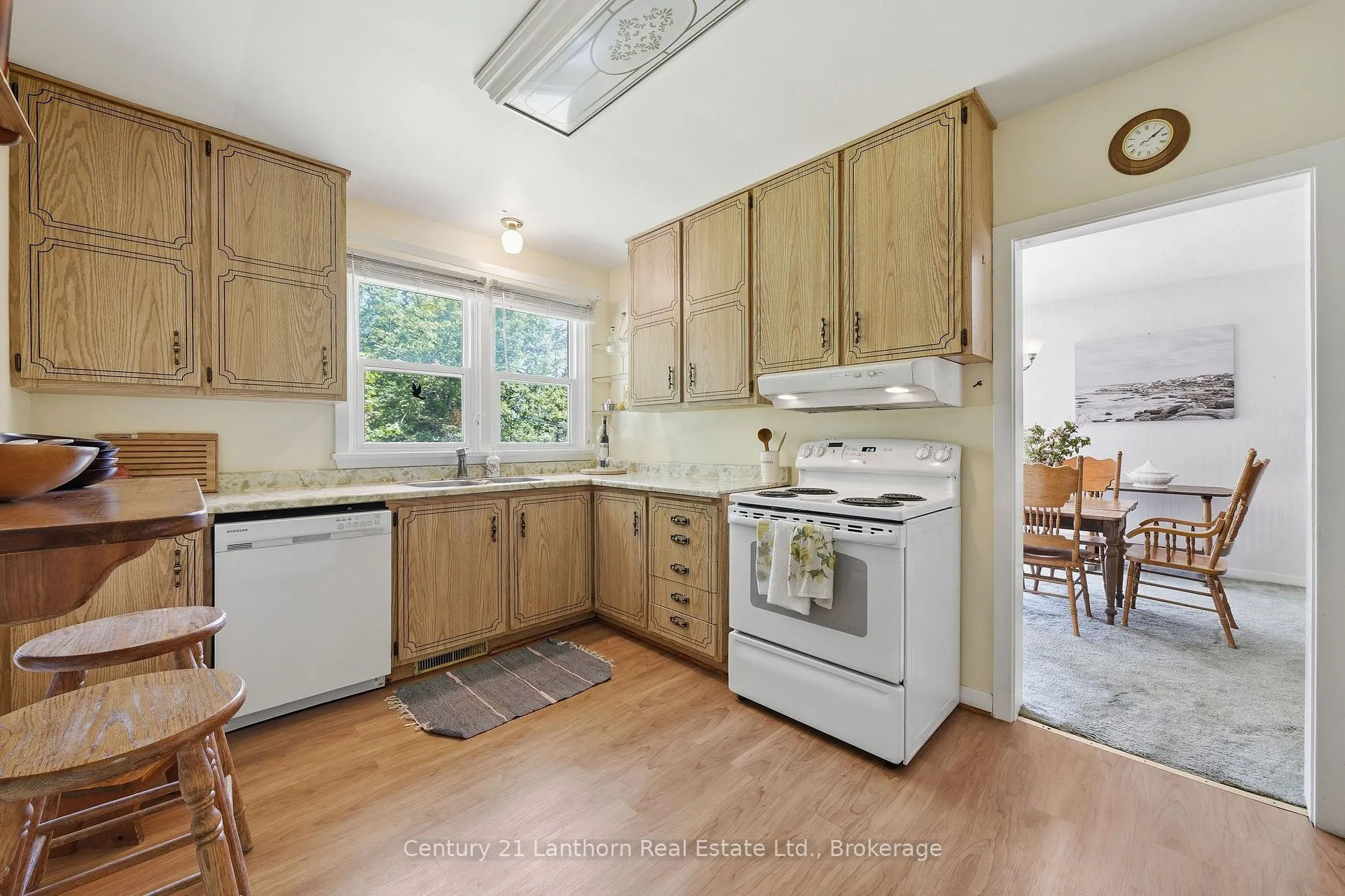 Photo 13 of 2 Century Drive, Prince Edward County, Picton Ward — HOMEH