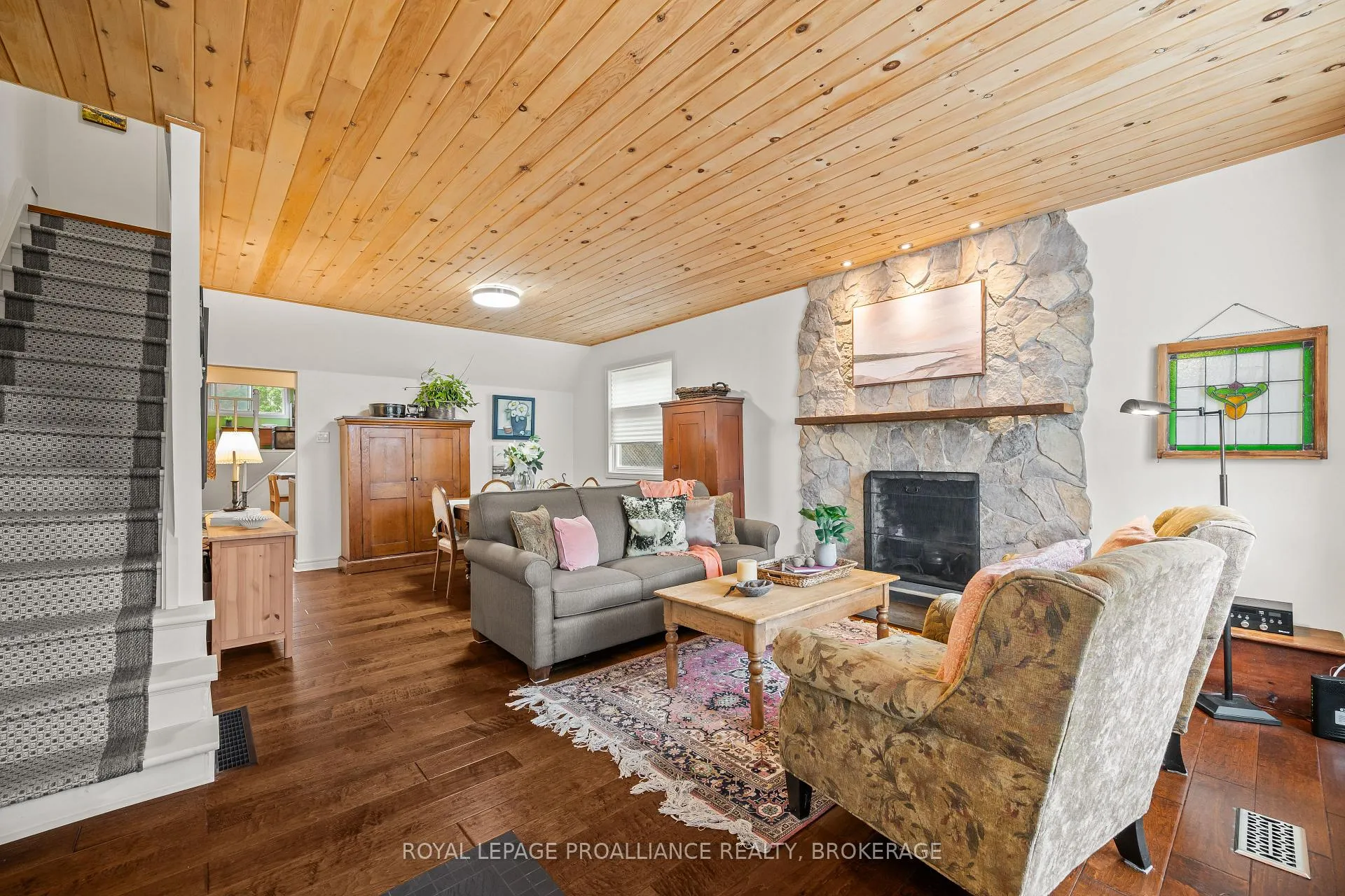 Photo 6 of 115 James Street, Kingston, East of Sir John A. Blvd — HOMEH