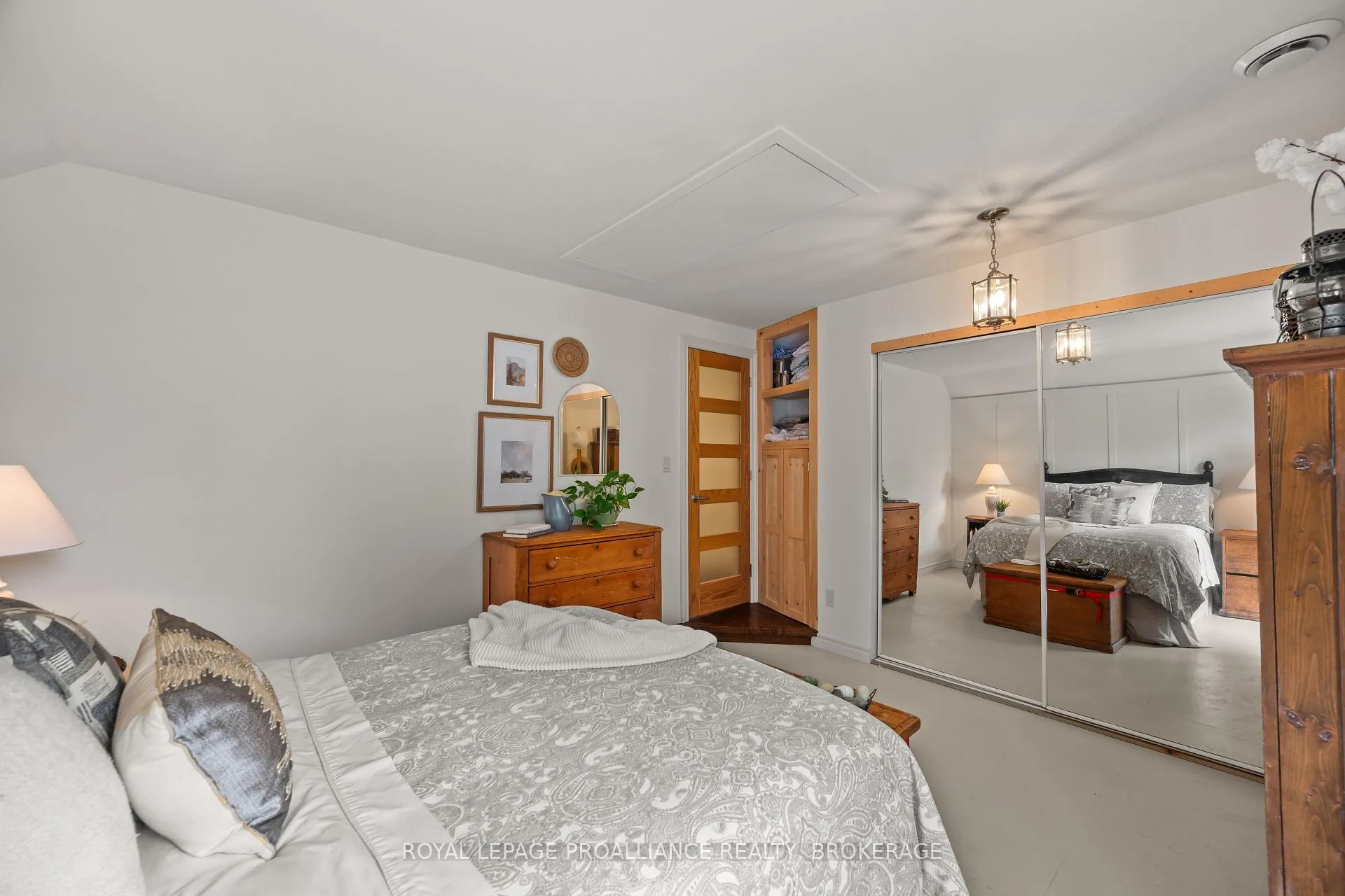 Photo 23 of 115 James Street, Kingston, East of Sir John A. Blvd — HOMEH