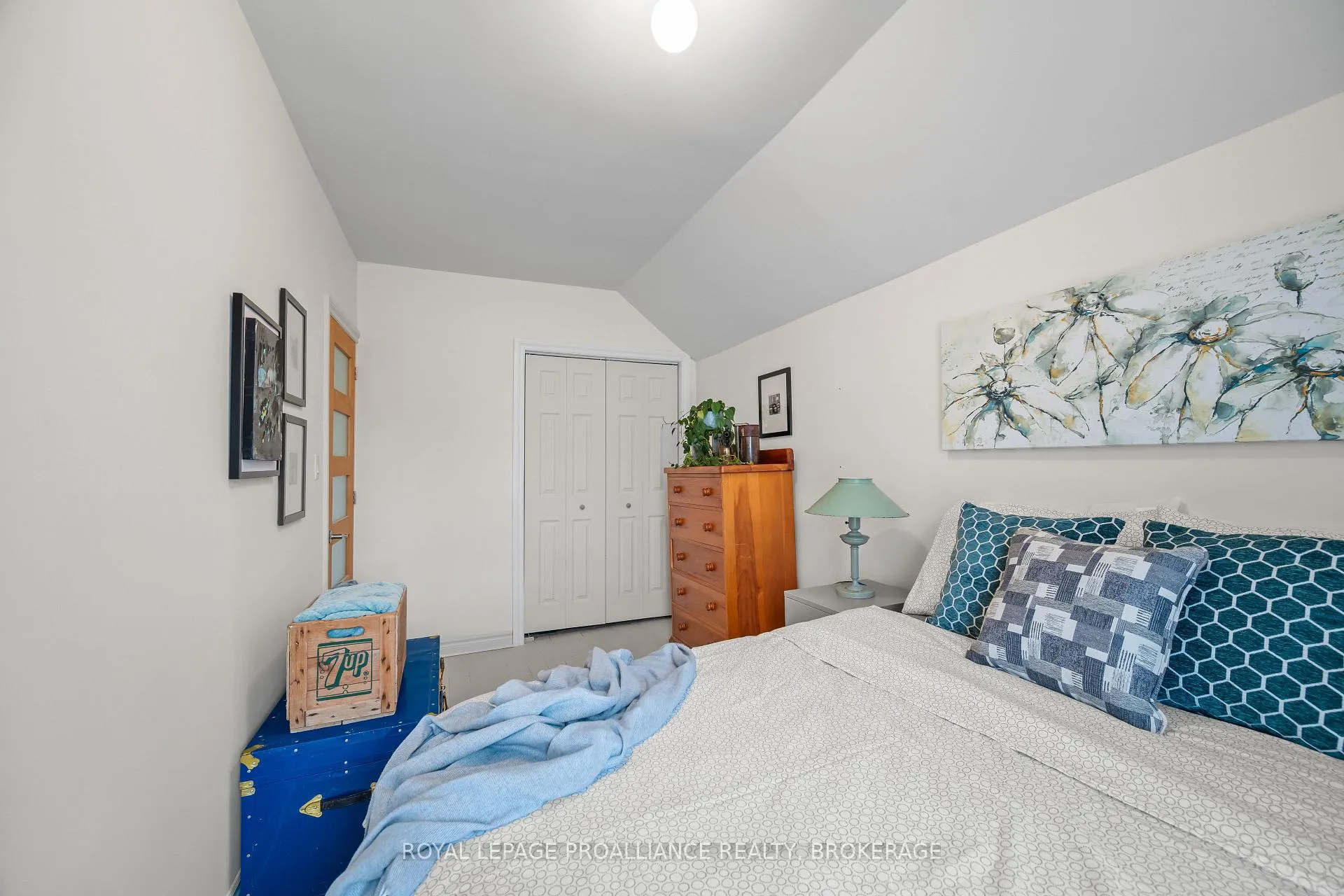 Photo 30 of 115 James Street, Kingston, East of Sir John A. Blvd — HOMEH