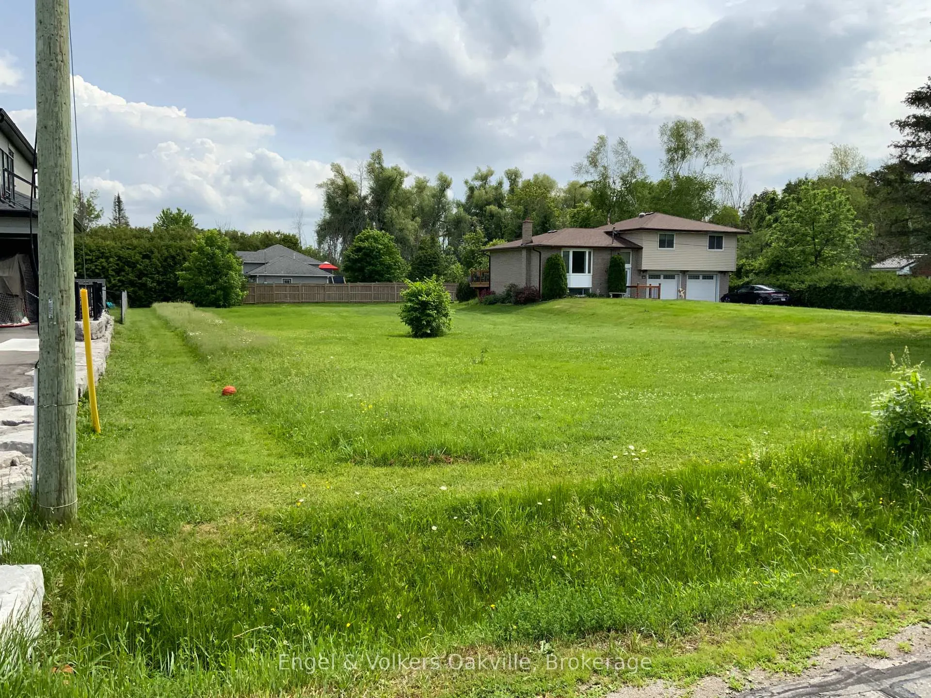 Photo 3 of 7657 Black River Road, Georgina, Virginia — HOMEH