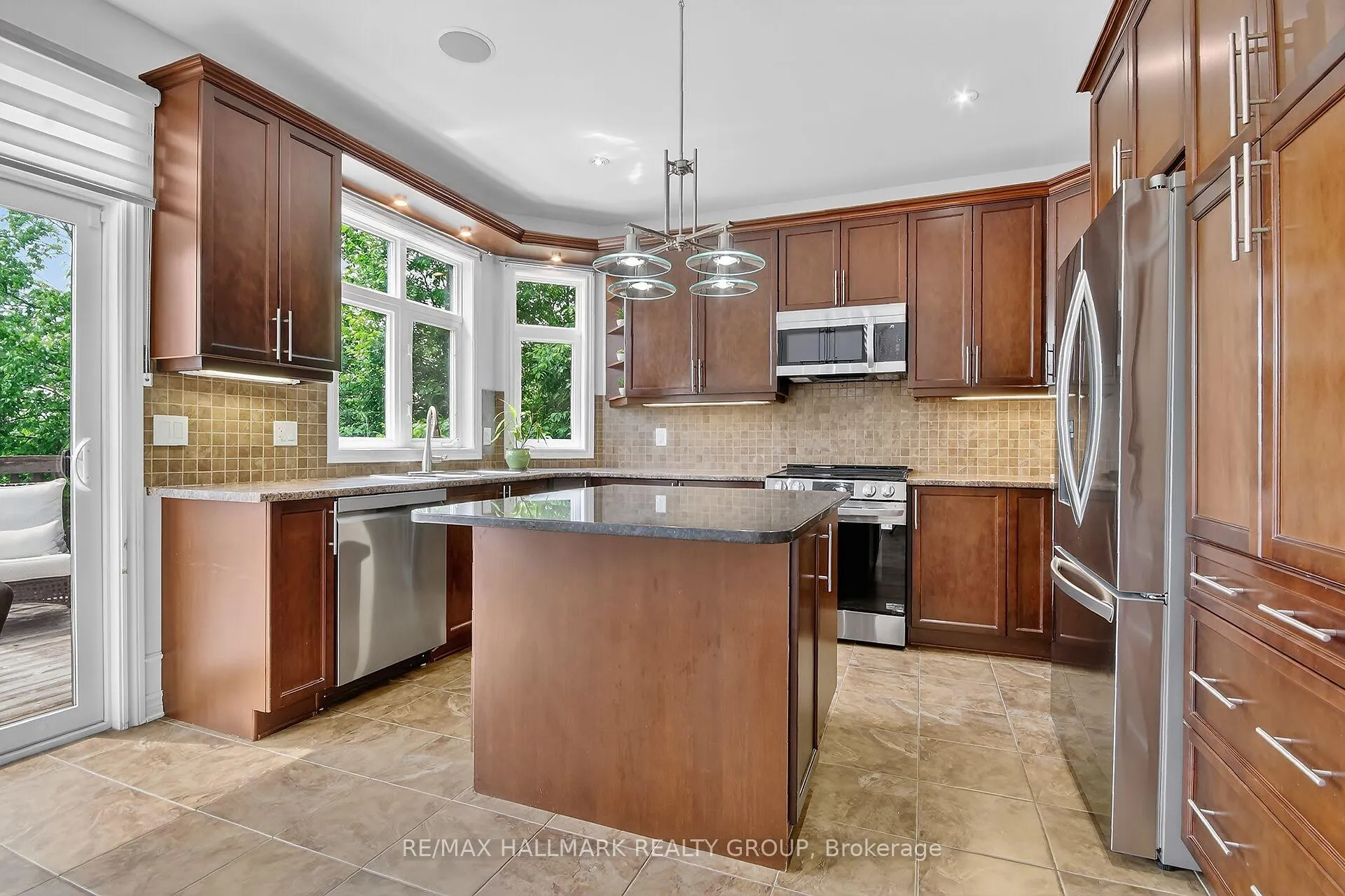Photo 3 of 189 Bridgestone Drive, Ottawa, Kanata - Bridlewood — HOMEH