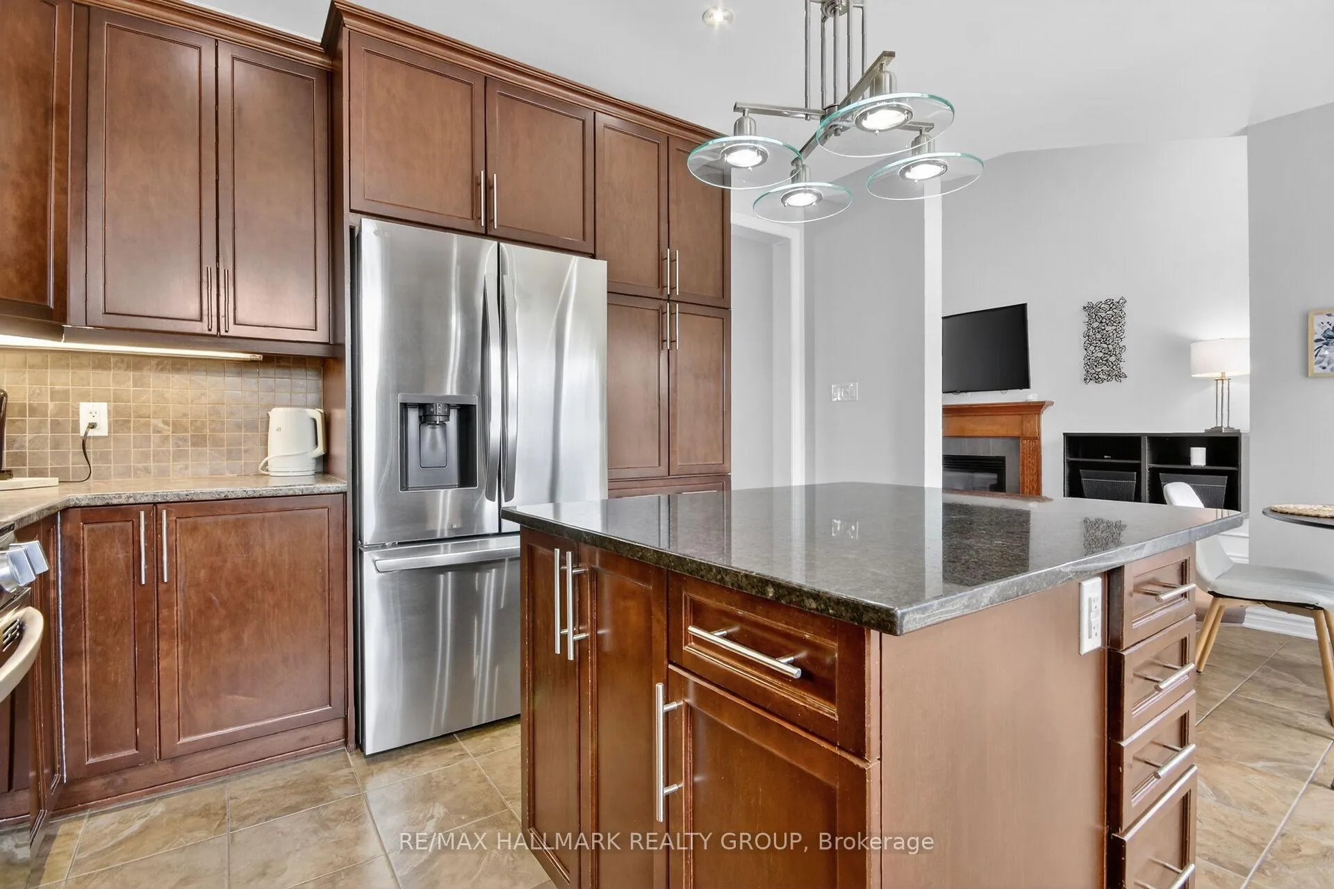 Photo 4 of 189 Bridgestone Drive, Ottawa, Kanata - Bridlewood — HOMEH