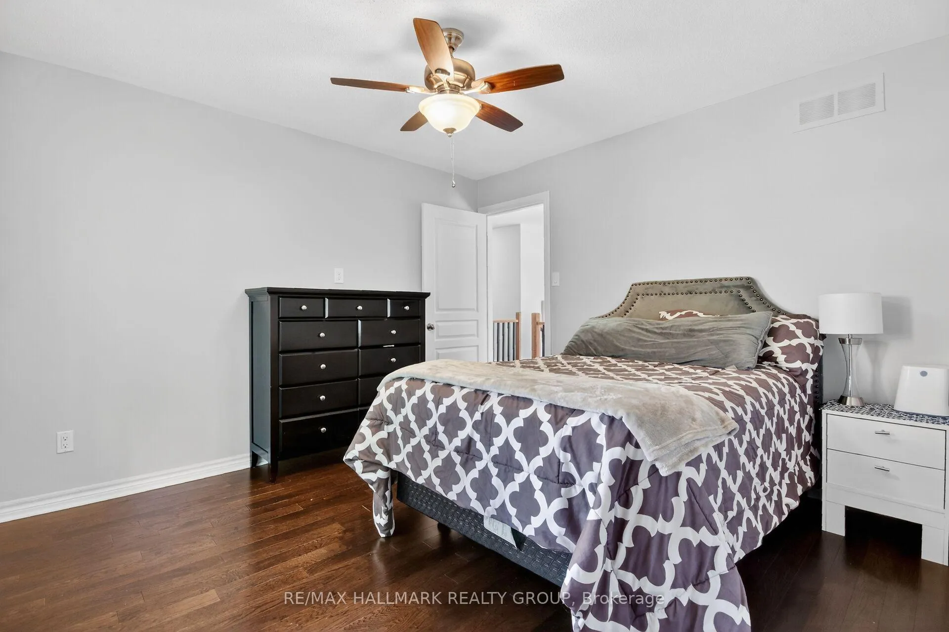Photo 19 of 189 Bridgestone Drive, Ottawa, Kanata - Bridlewood — HOMEH