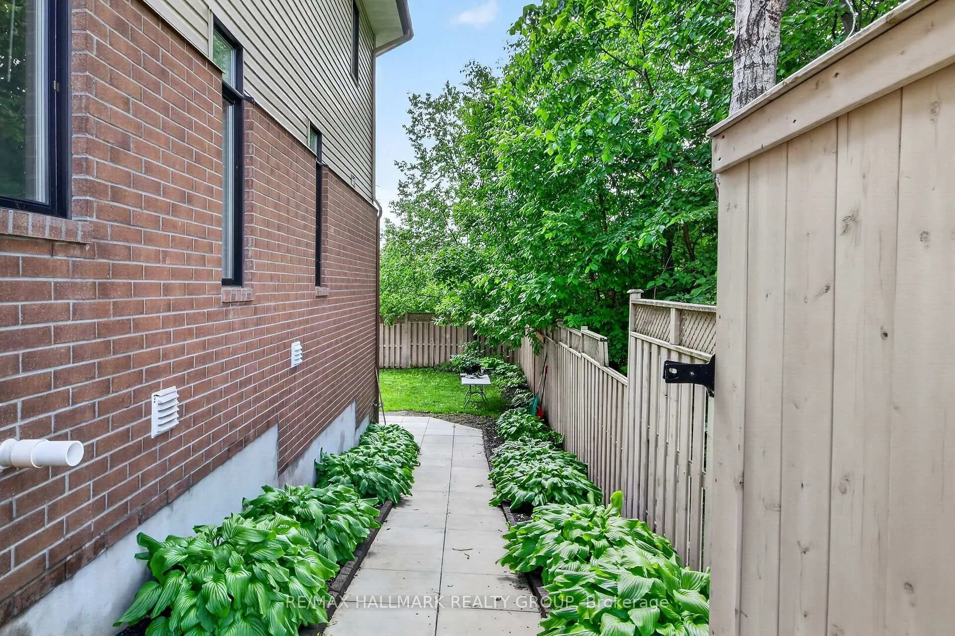 Photo 34 of 189 Bridgestone Drive, Ottawa, Kanata - Bridlewood — HOMEH