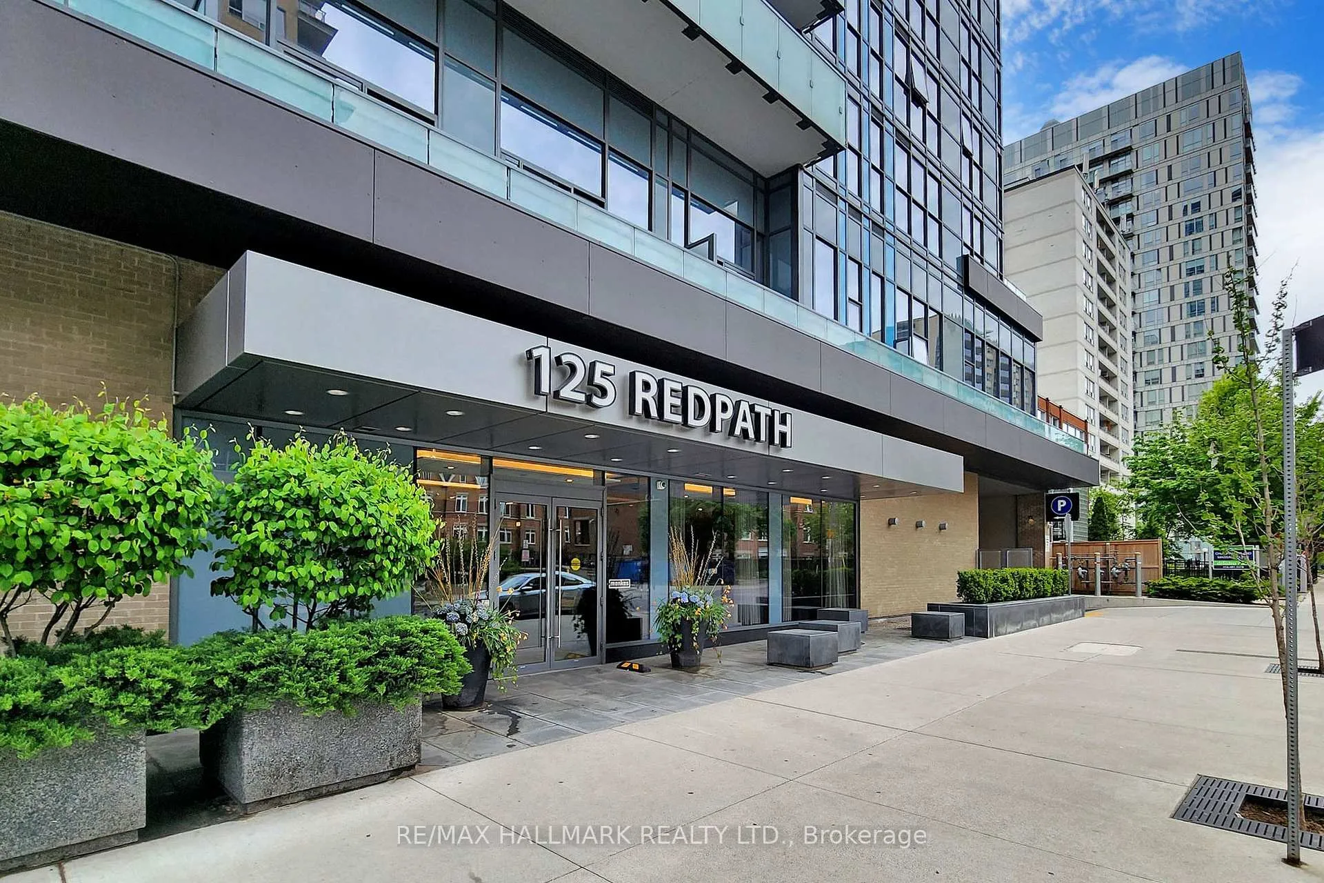 Photo 3 of Unit 2508, 125 Redpath Avenue, Toronto, Mount Pleasant West — HOMEH