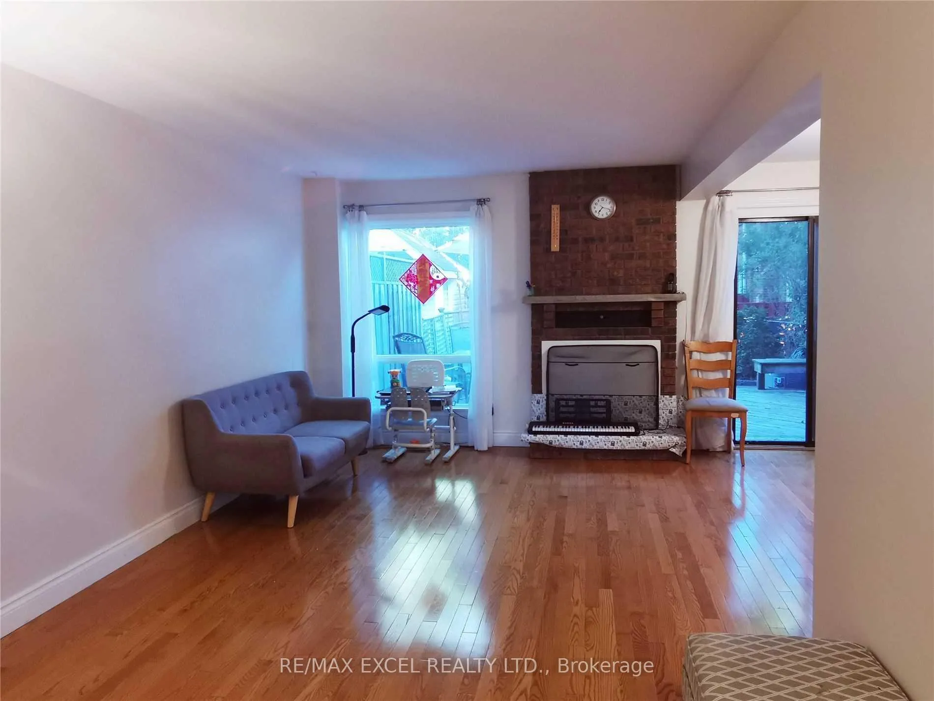 Photo 4 of 75 Ecclesfield Drive, Scarborough, Steeles — HOMEH
