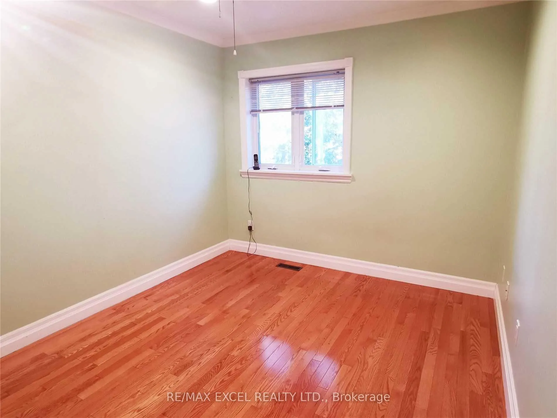 Photo 9 of 75 Ecclesfield Drive, Scarborough, Steeles — HOMEH