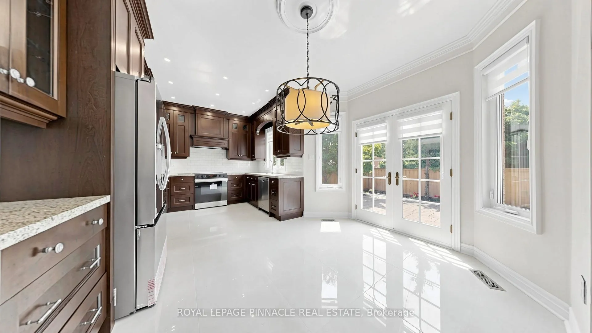 Photo 6 of 164 Anthony Avenue, Mississauga, Hurontario — HOMEH