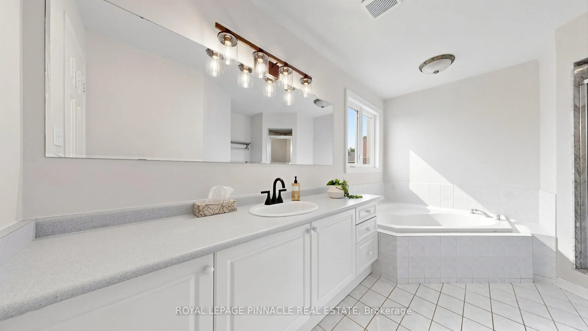 Photo 27 of 164 Anthony Avenue, Mississauga, Hurontario — HOMEH
