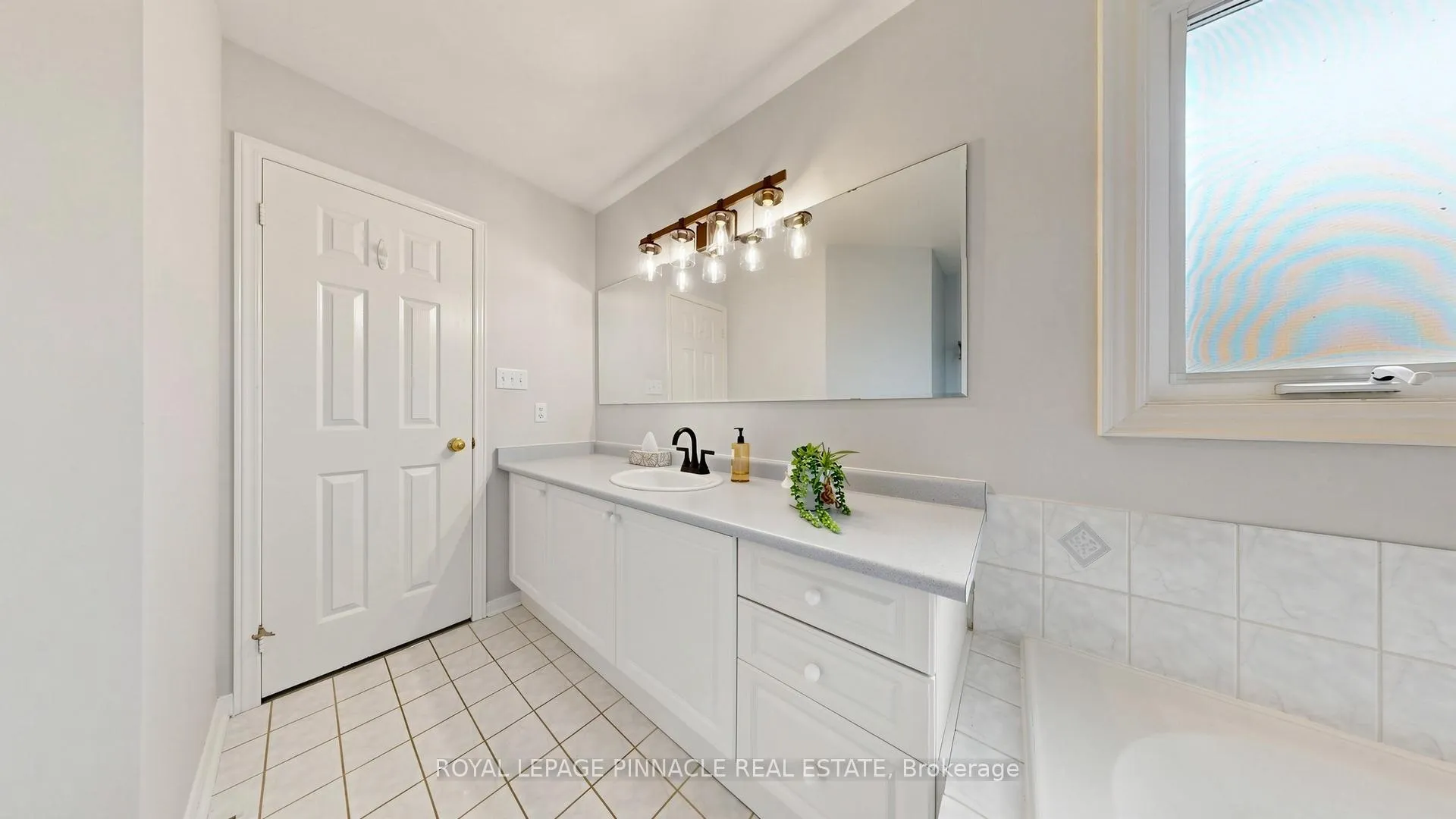 Photo 28 of 164 Anthony Avenue, Mississauga, Hurontario — HOMEH