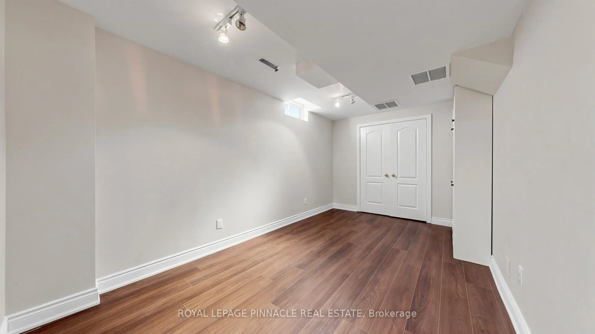 Photo 39 of 164 Anthony Avenue, Mississauga, Hurontario — HOMEH