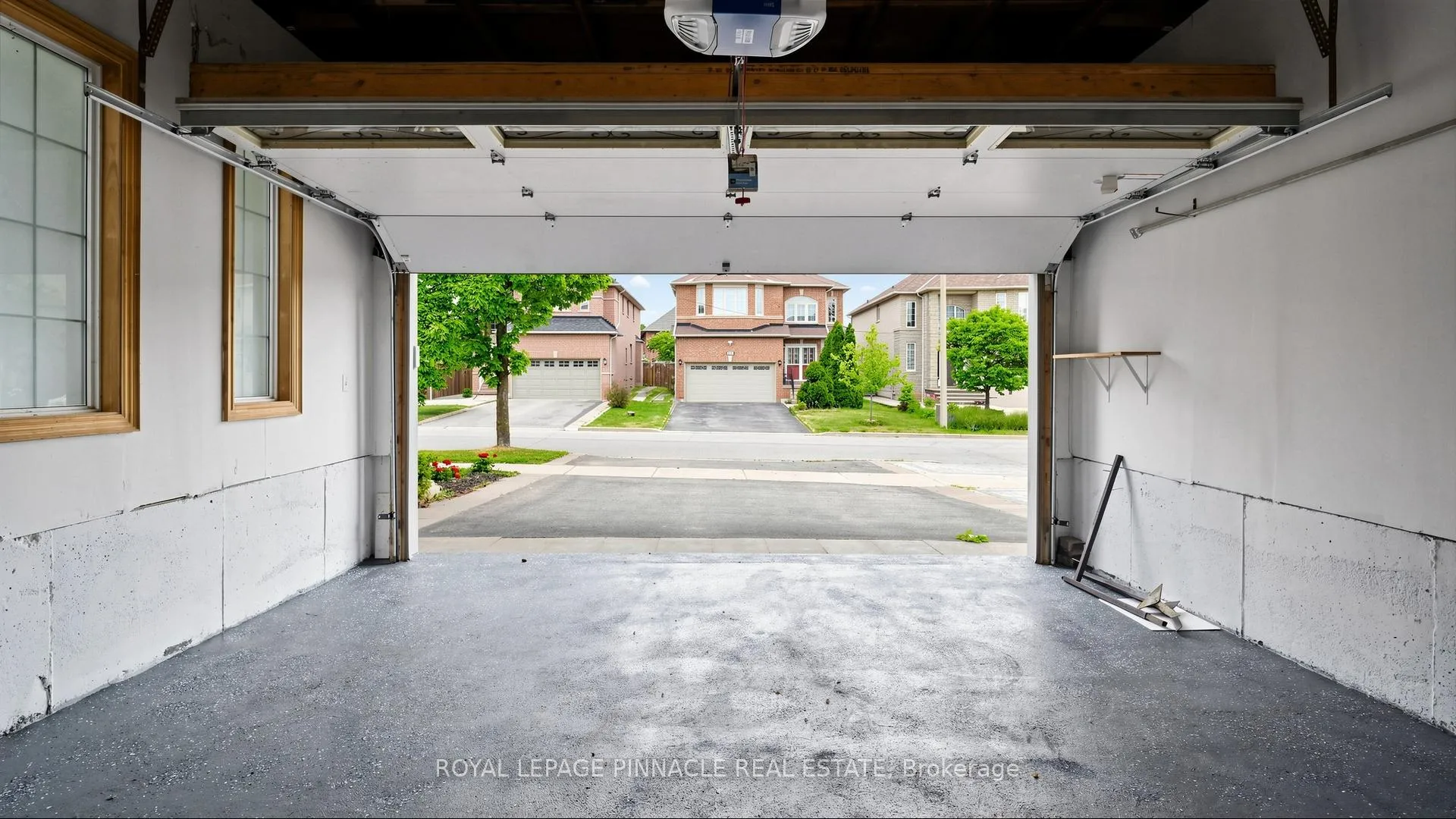 Photo 48 of 164 Anthony Avenue, Mississauga, Hurontario — HOMEH