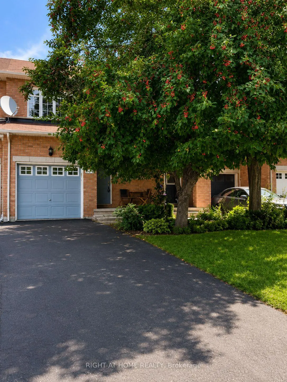 Photo 1 of 919 Schooner Crescent, Ottawa, Riverside South/Gloucester Glen — HOMEH