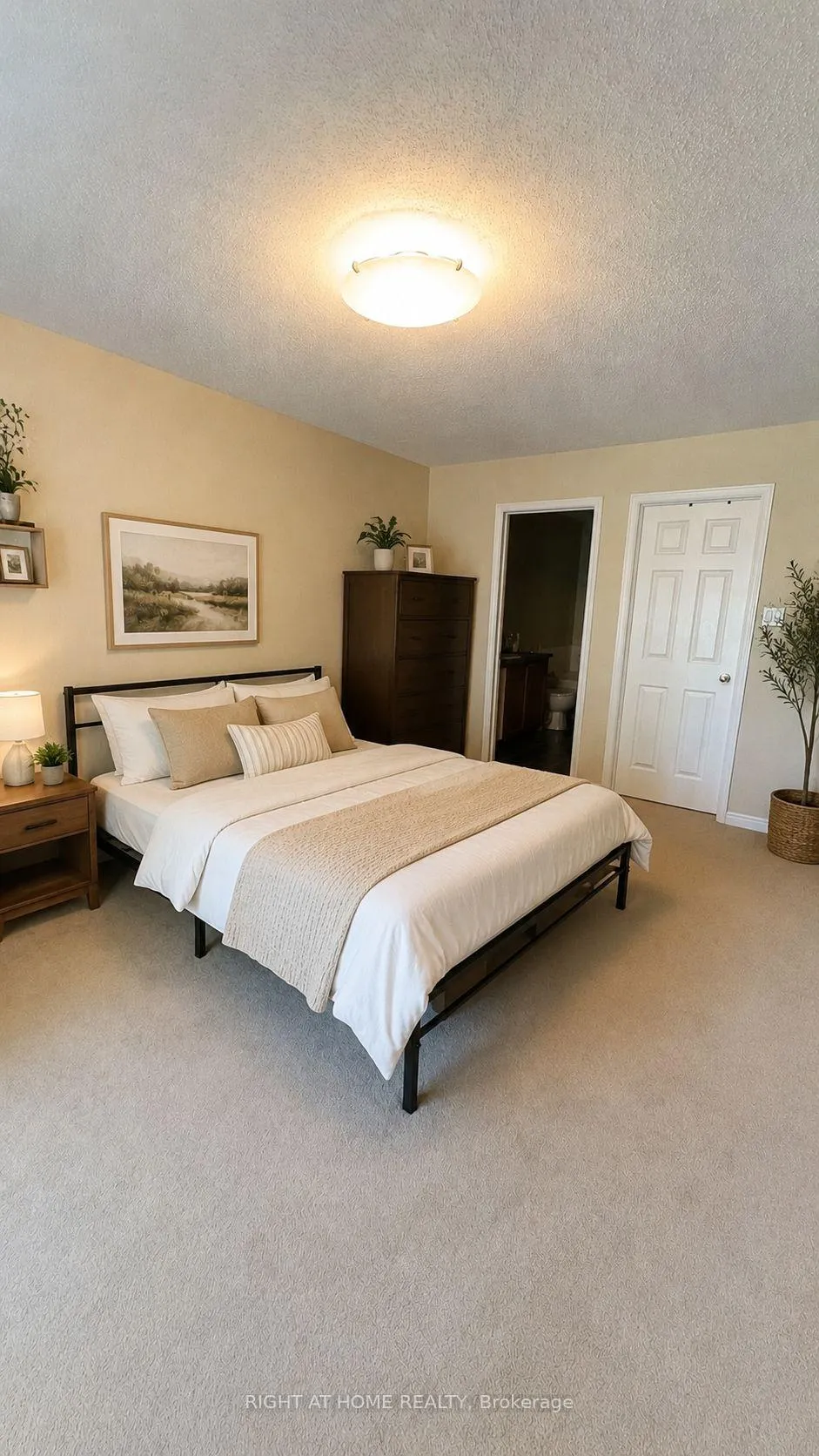 Photo 8 of 919 Schooner Crescent, Ottawa, Riverside South/Gloucester Glen — HOMEH