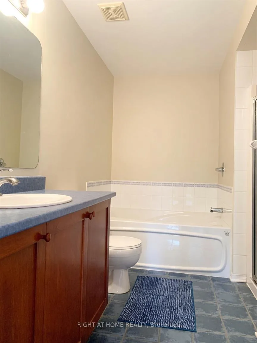 Photo 12 of 919 Schooner Crescent, Ottawa, Riverside South/Gloucester Glen — HOMEH