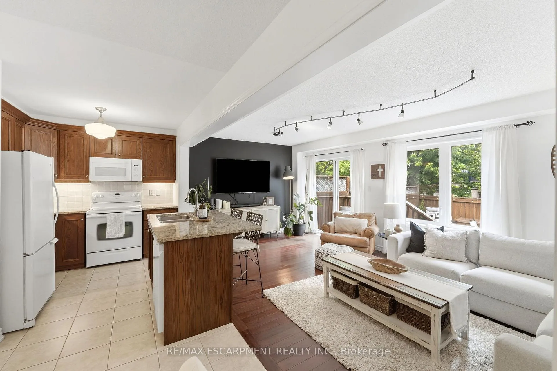 Photo 14 of Unit 2, 222 Fall Fair Way, Hamilton, Binbrook — HOMEH