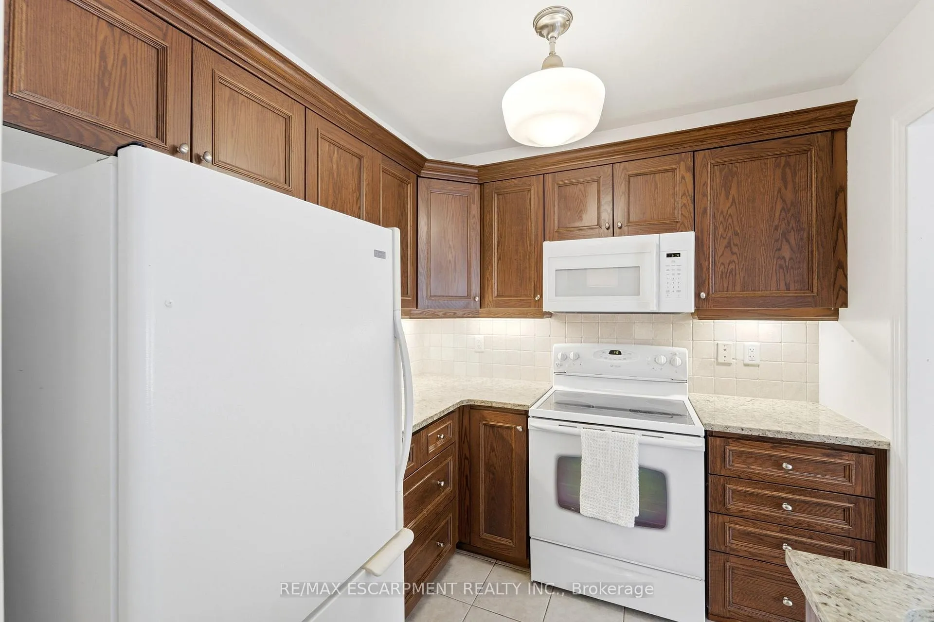 Photo 15 of Unit 2, 222 Fall Fair Way, Hamilton, Binbrook — HOMEH
