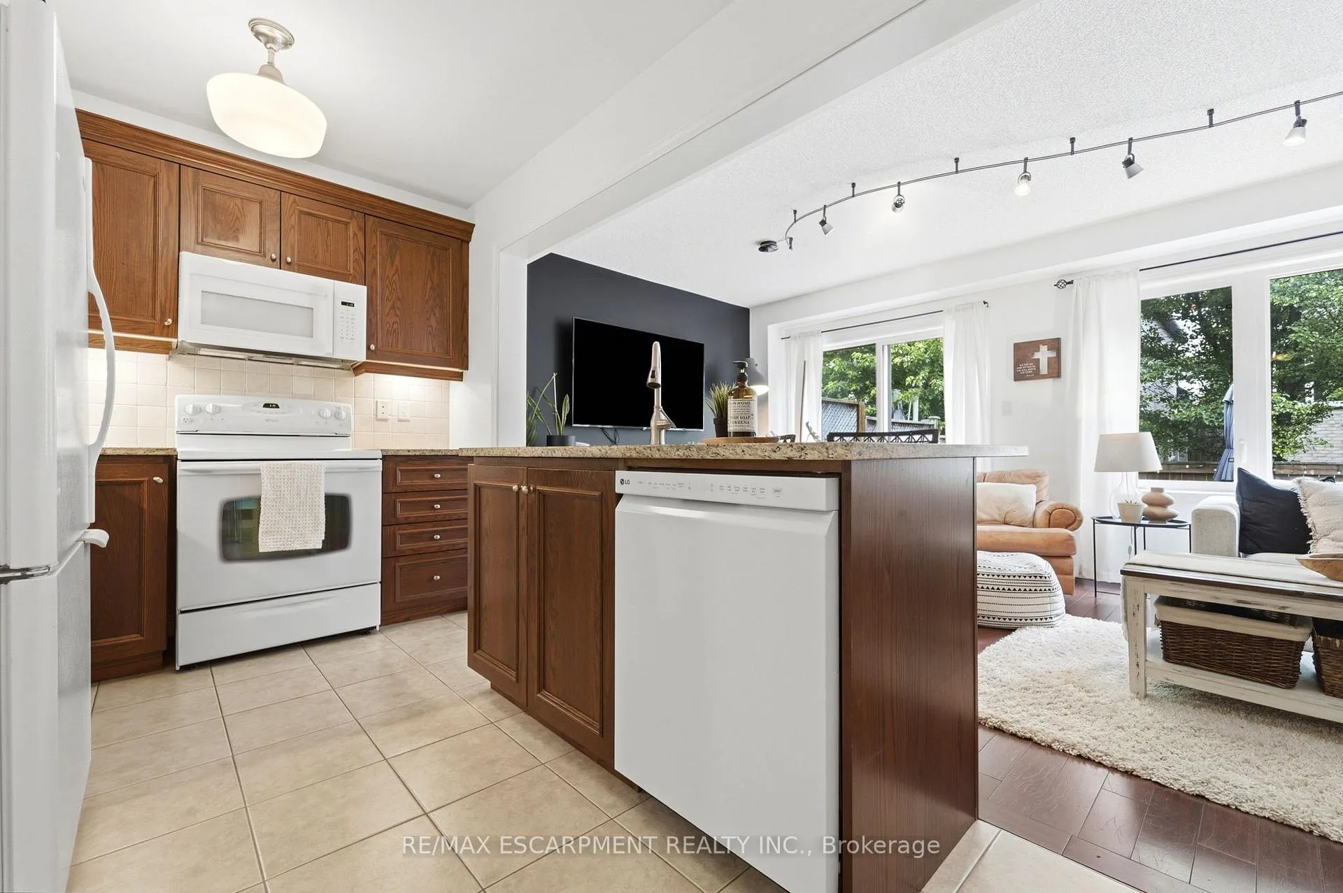 Photo 17 of Unit 2, 222 Fall Fair Way, Hamilton, Binbrook — HOMEH