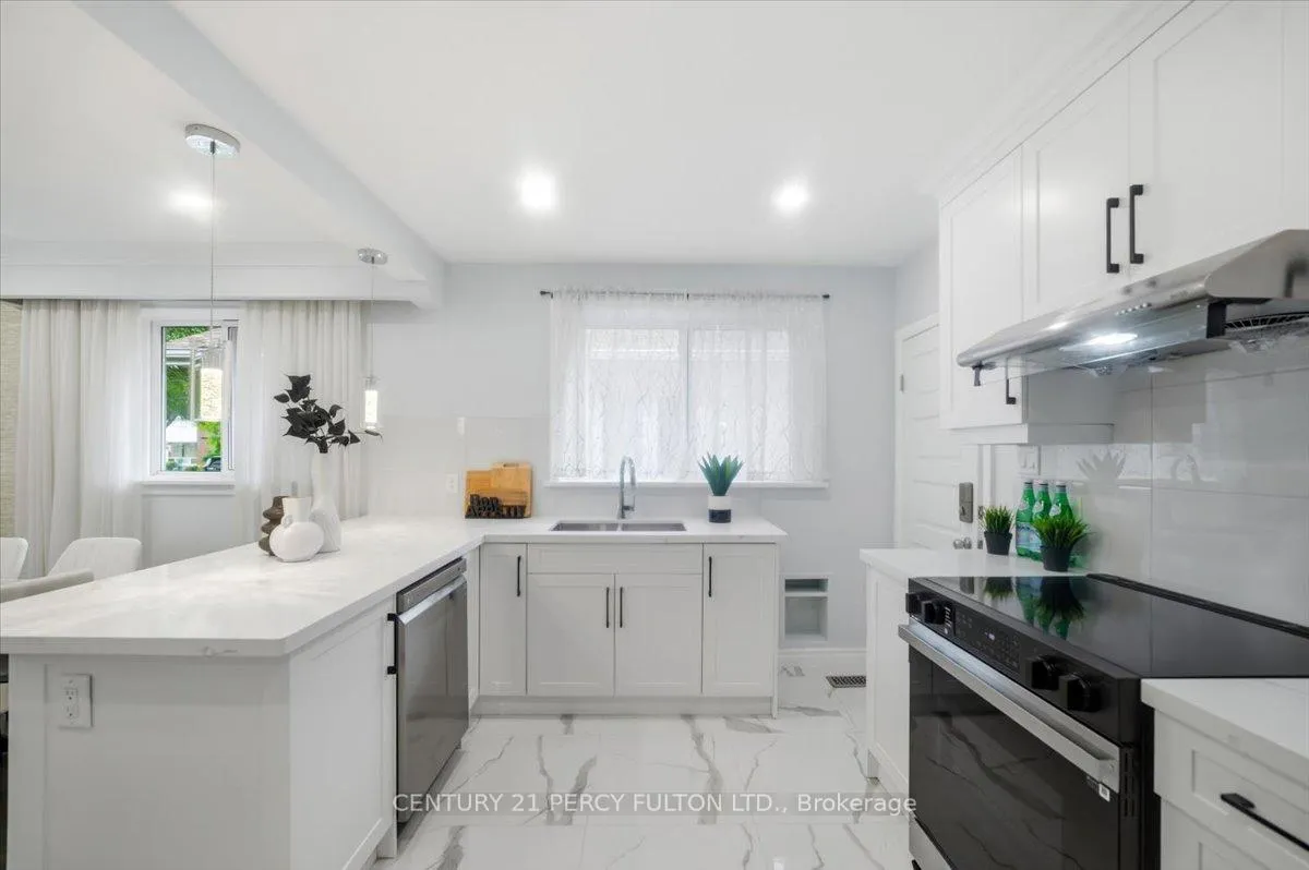 Photo 11 of 50 Mooregate Avenue, Scarborough, Ionview — HOMEH