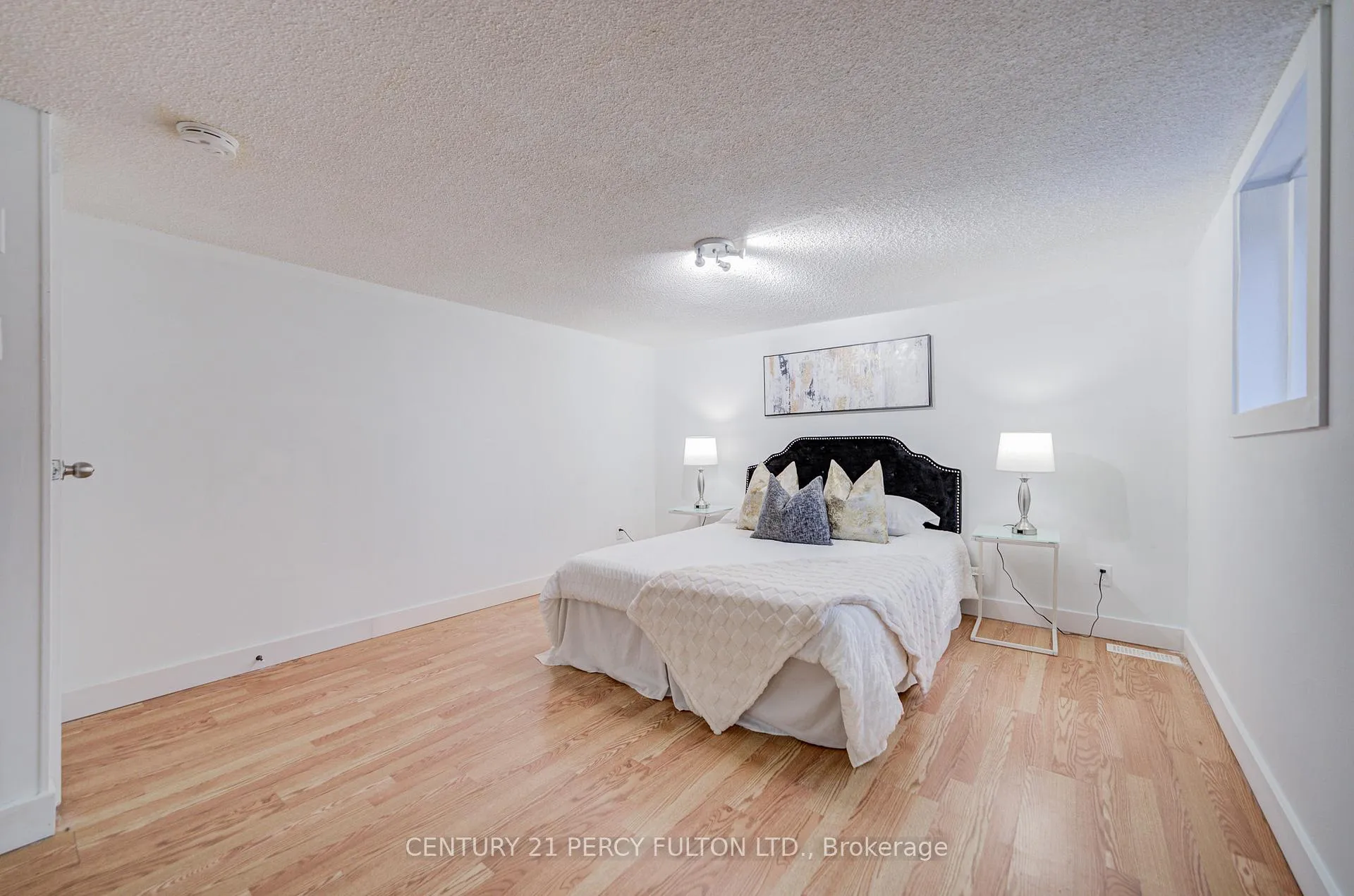 Photo 40 of 50 Mooregate Avenue, Scarborough, Ionview — HOMEH