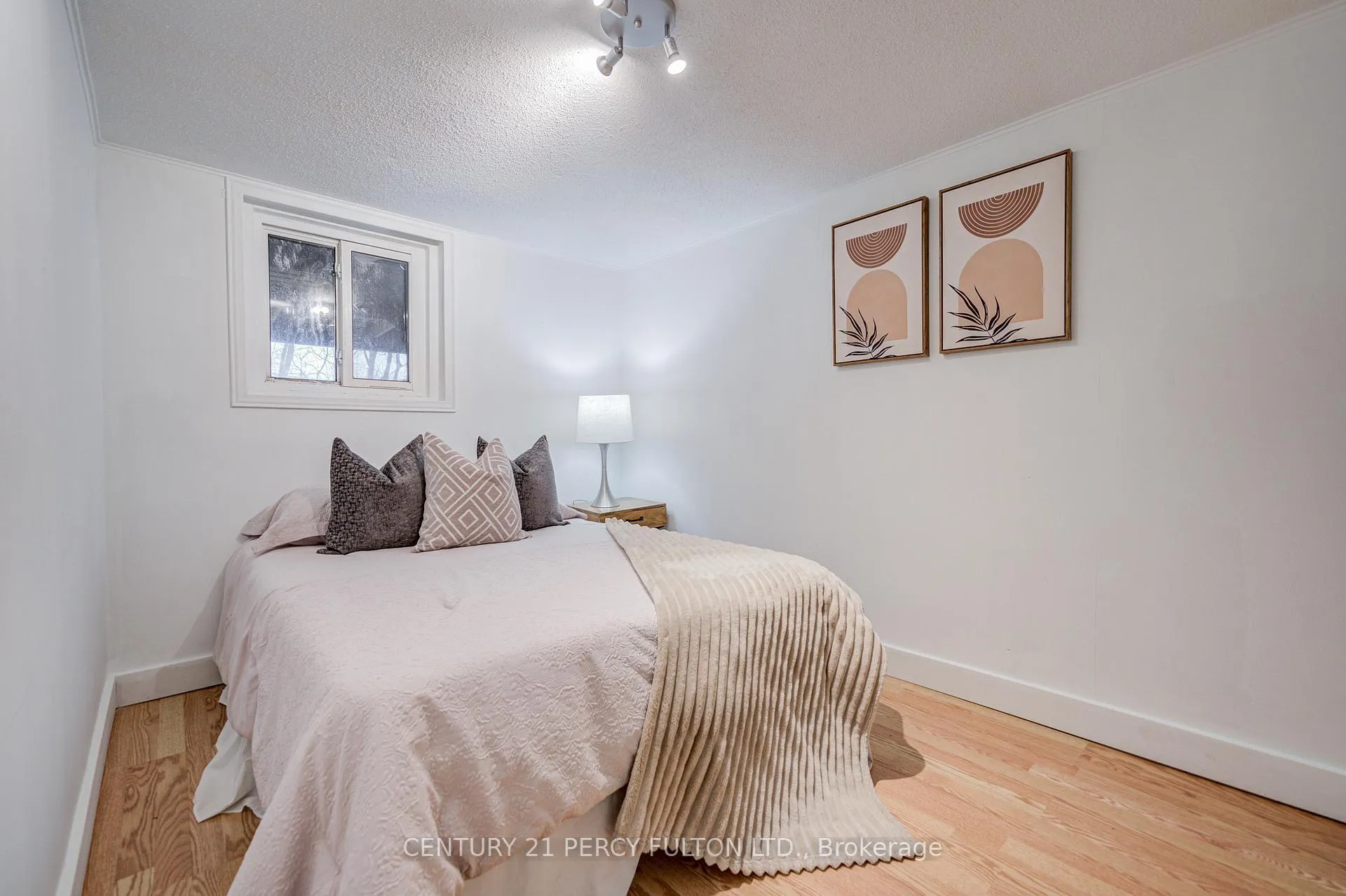 Photo 42 of 50 Mooregate Avenue, Scarborough, Ionview — HOMEH