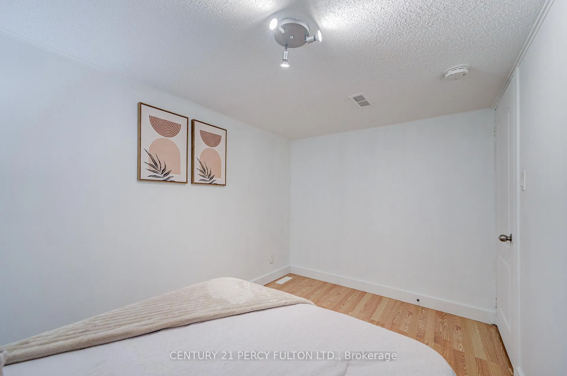 Photo 43 of 50 Mooregate Avenue, Scarborough, Ionview — HOMEH