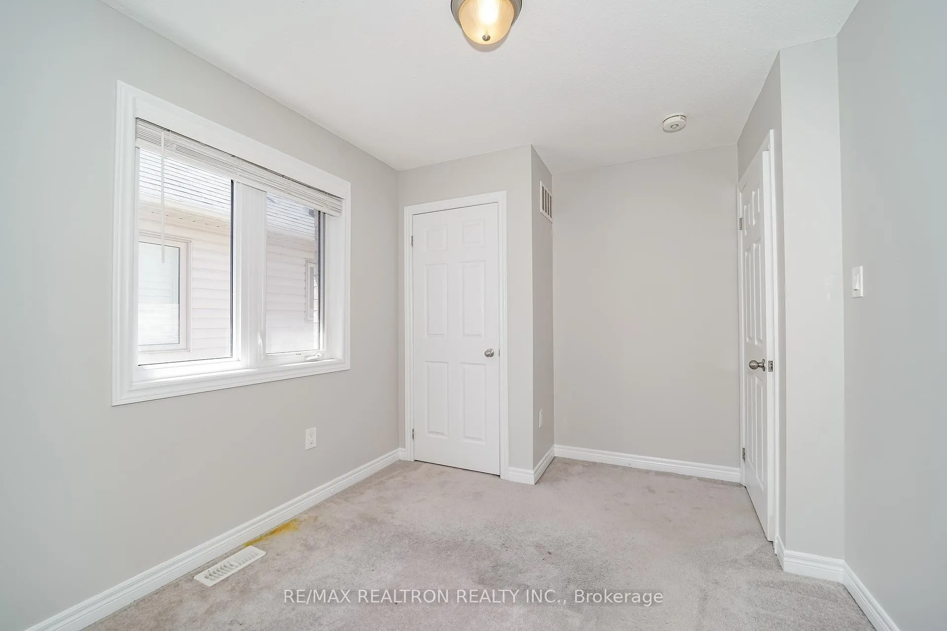 Photo 34 of 45 Denny Street, Ajax, South East — HOMEH