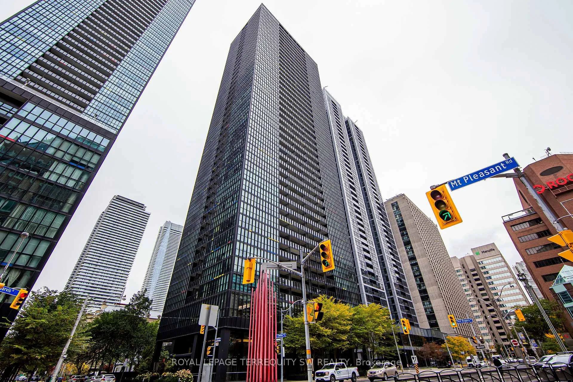 Photo 2 of Unit 707, 110 Charles Street E, Toronto, Church-Yonge Corridor — HOMEH