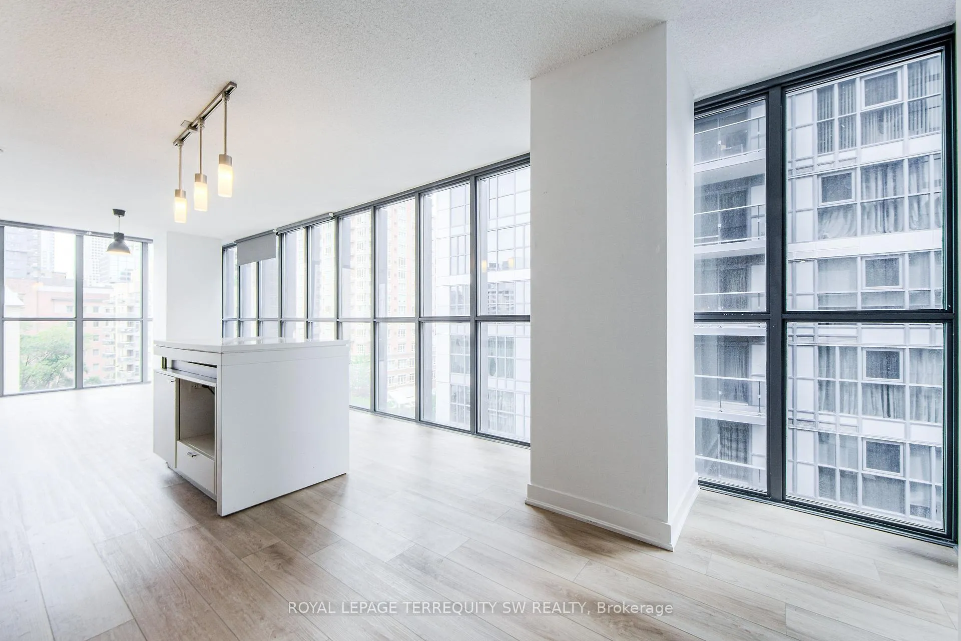 Photo 32 of Unit 707, 110 Charles Street E, Toronto, Church-Yonge Corridor — HOMEH