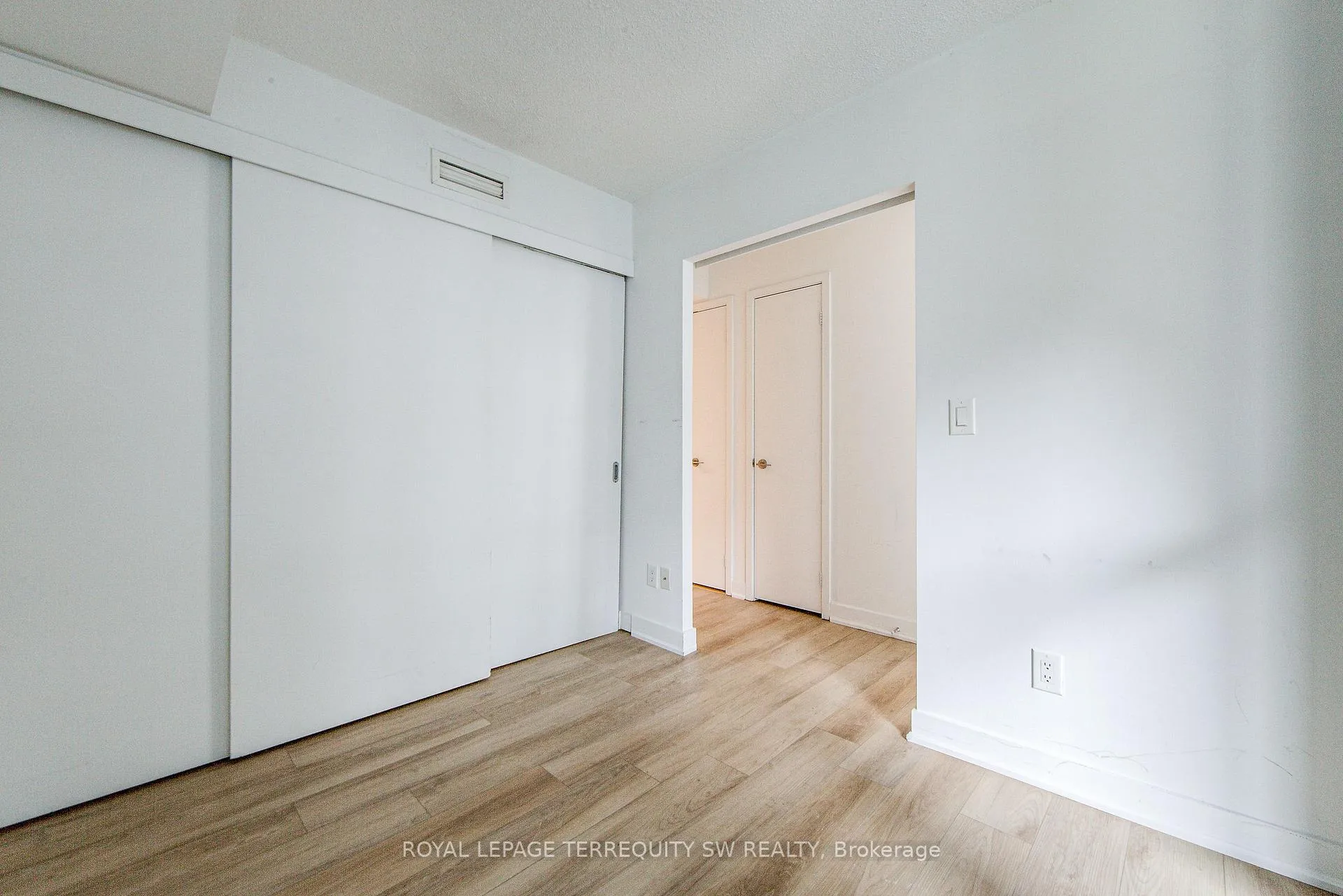 Photo 33 of Unit 707, 110 Charles Street E, Toronto, Church-Yonge Corridor — HOMEH
