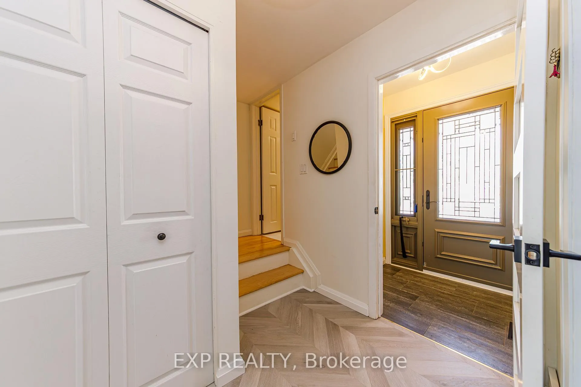 Photo 3 of 1836 Lorraine Avenue, Ottawa, Guildwood Estates - Urbandale Acres — HOMEH