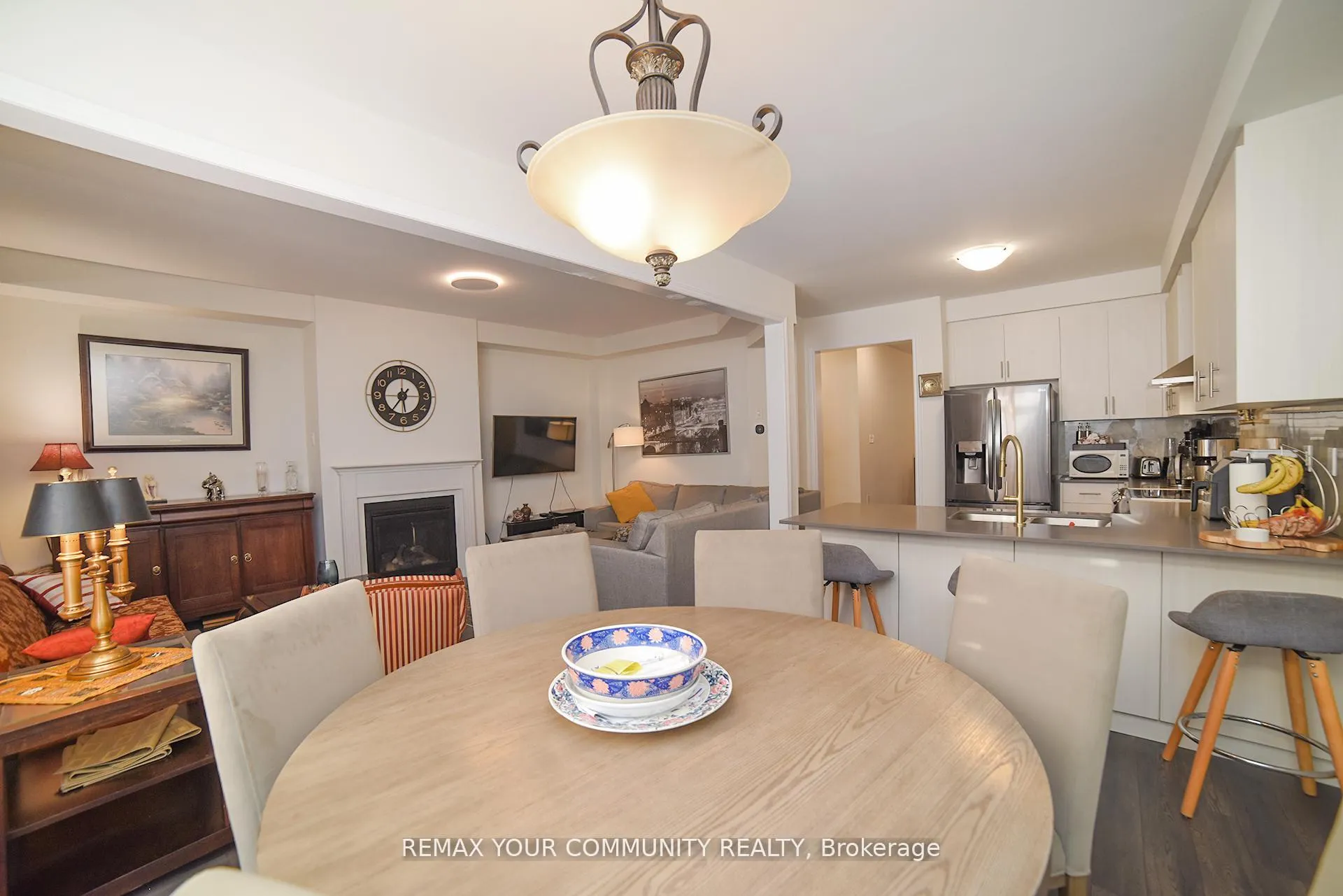 Photo 7 of 12 Viola Street, East Gwillimbury, Sharon — HOMEH