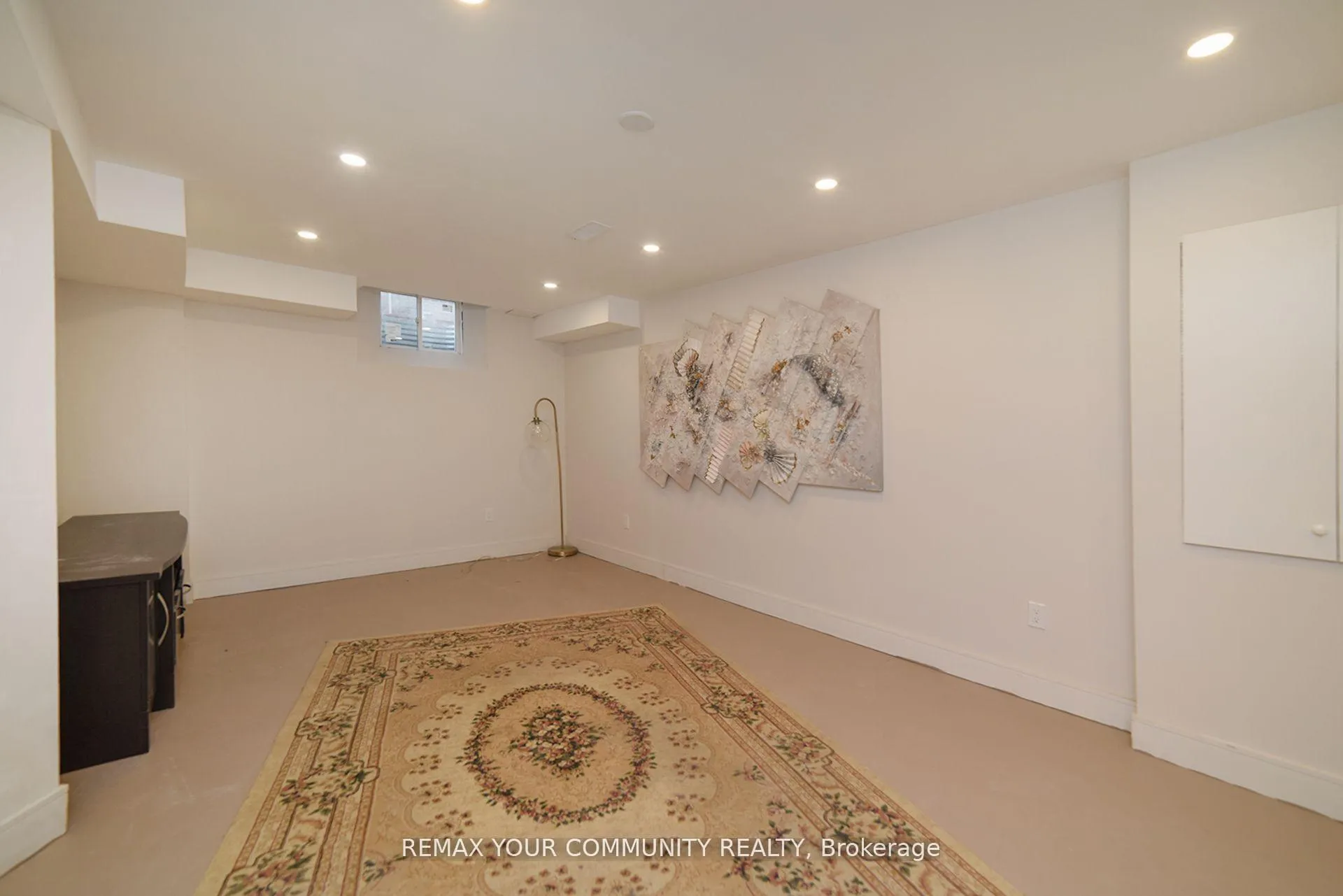 Photo 21 of 12 Viola Street, East Gwillimbury, Sharon — HOMEH