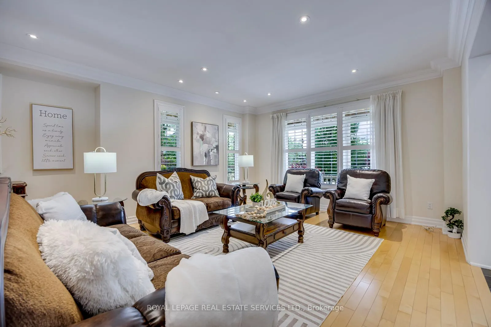 Photo 5 of 4 Avery Circle, Hamilton, Stoney Creek — HOMEH