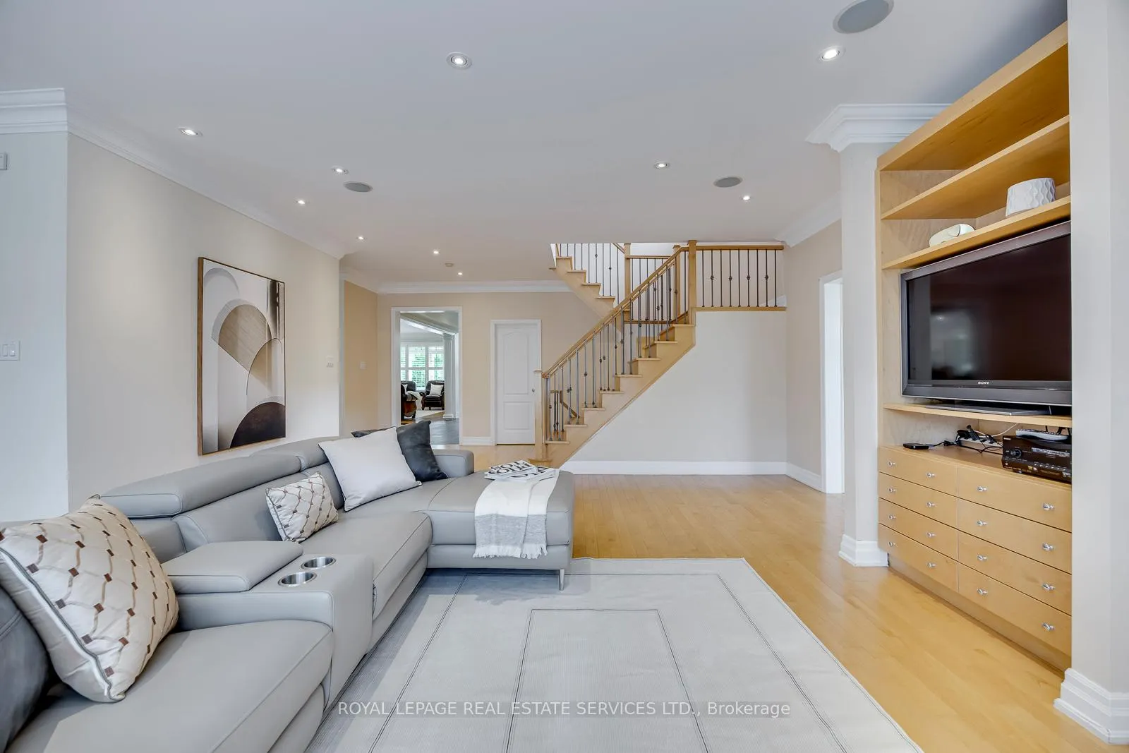 Photo 13 of 4 Avery Circle, Hamilton, Stoney Creek — HOMEH