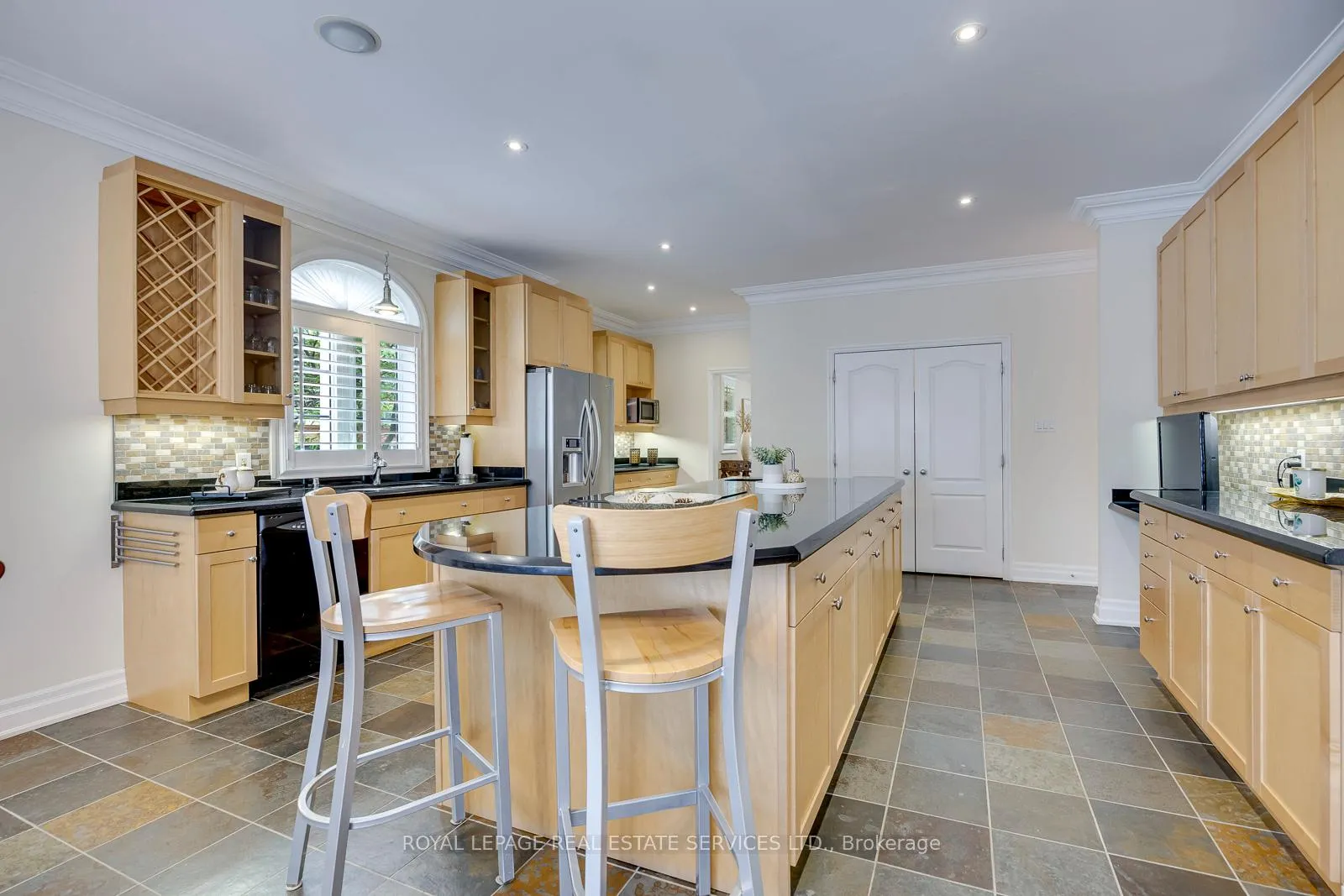 Photo 17 of 4 Avery Circle, Hamilton, Stoney Creek — HOMEH