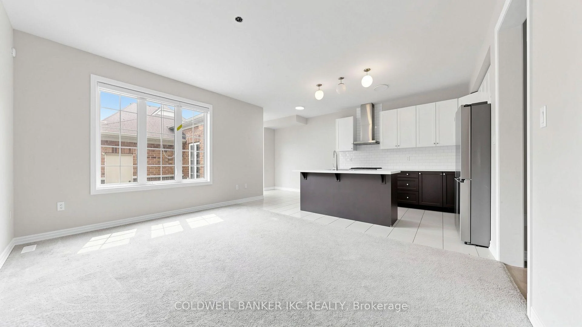 Photo 9 of 310 Barons Street, Vaughan, Kleinburg — HOMEH