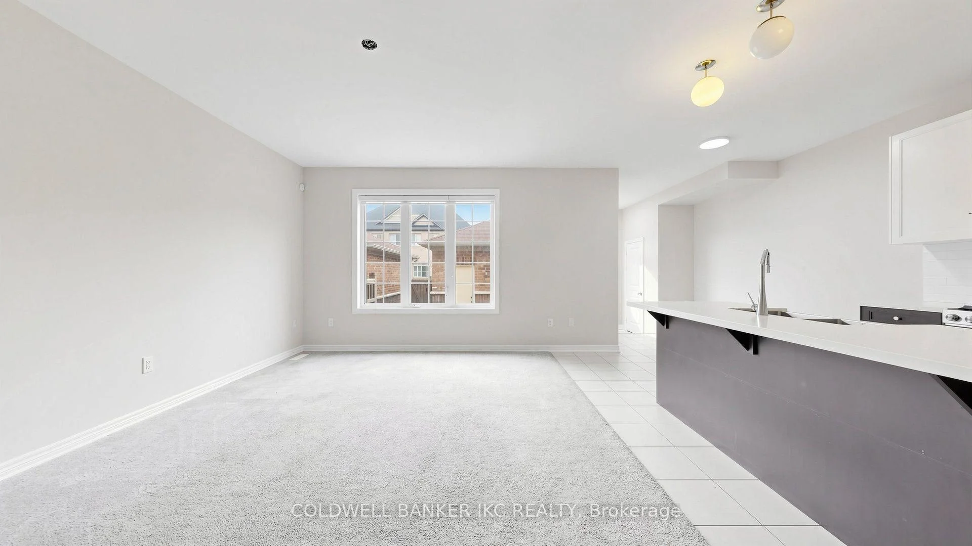 Photo 10 of 310 Barons Street, Vaughan, Kleinburg — HOMEH